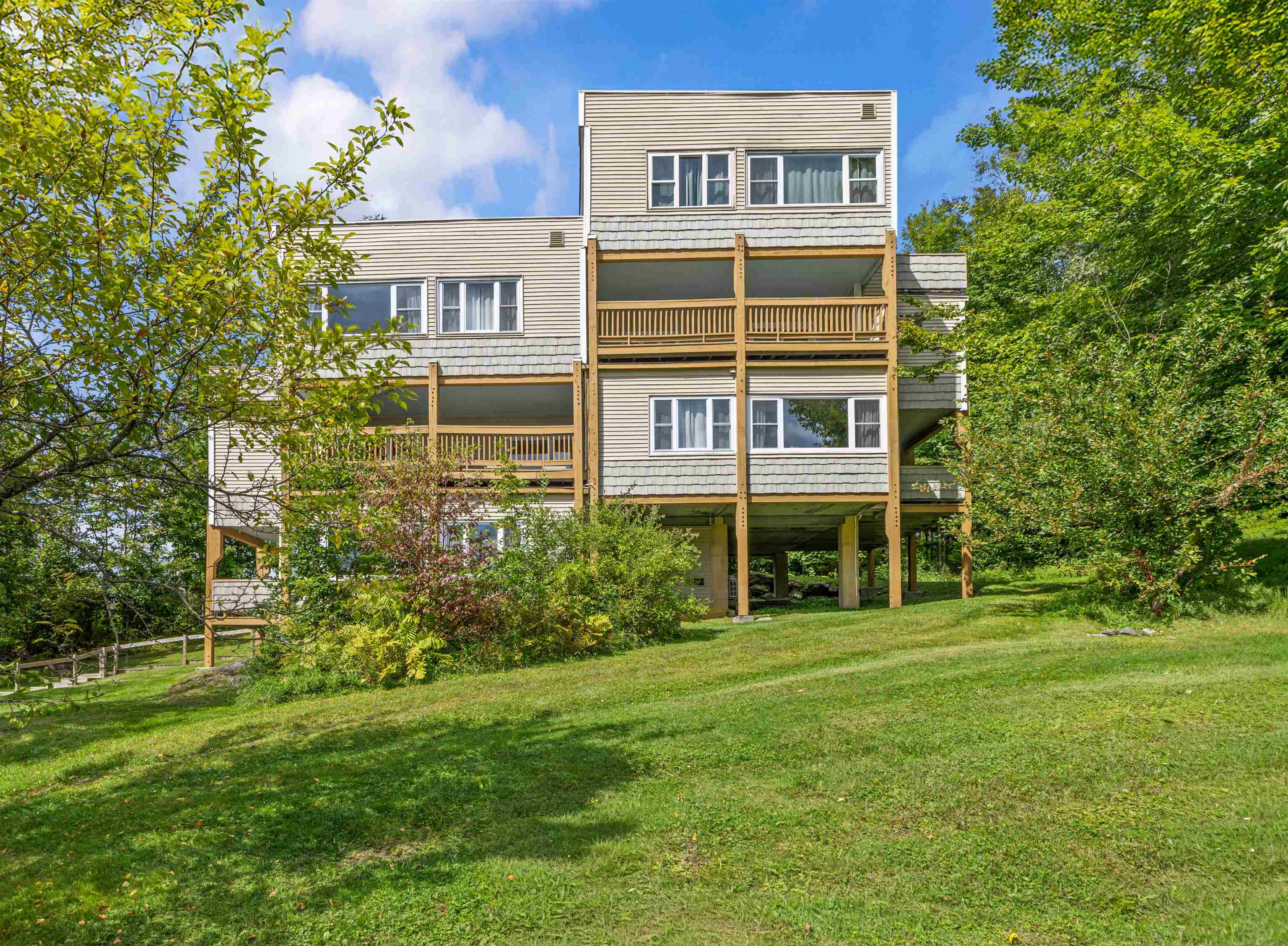 260 Mountainside Drive Property Photo 1