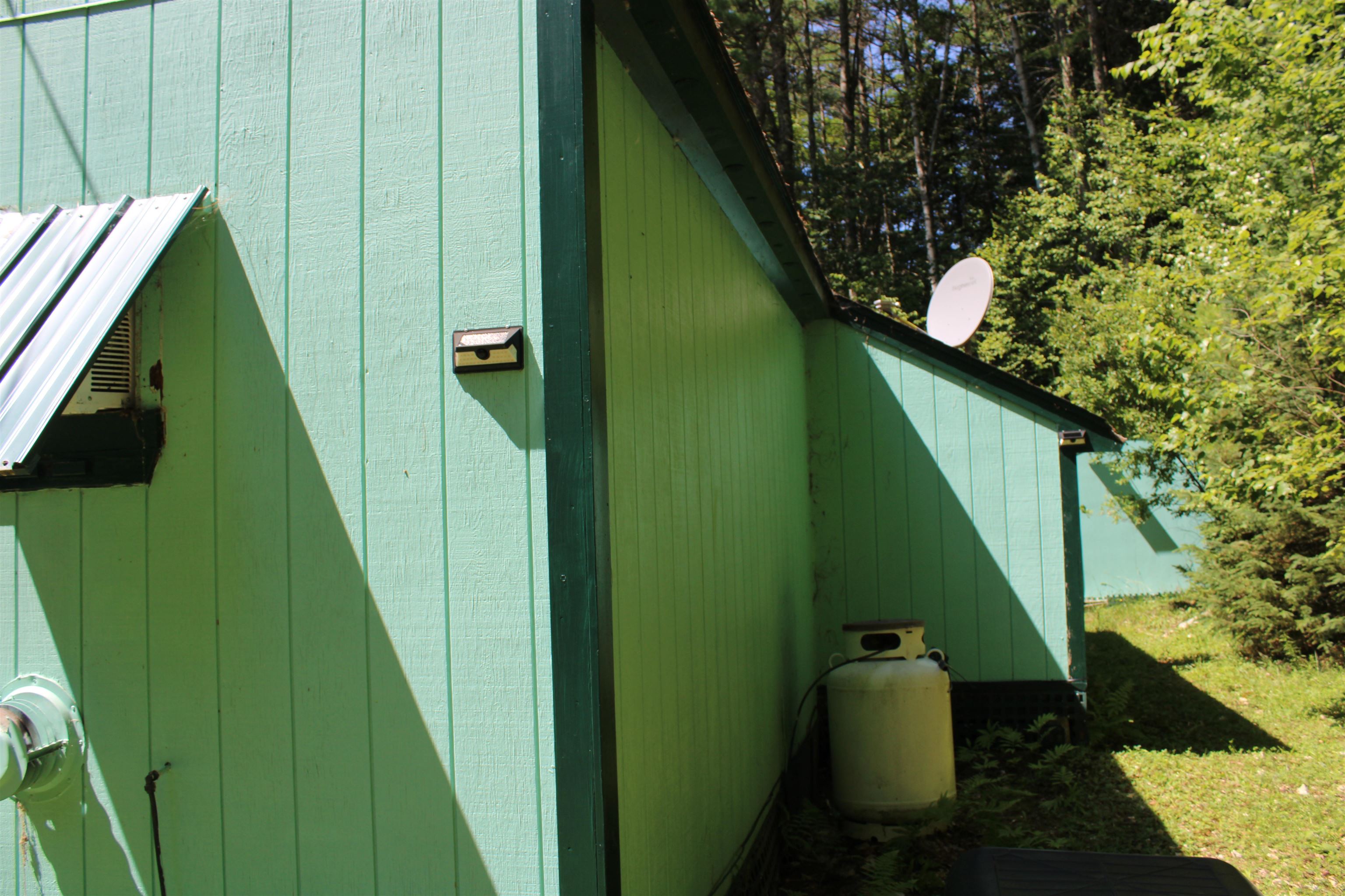684 Swett Road Property Photo 7