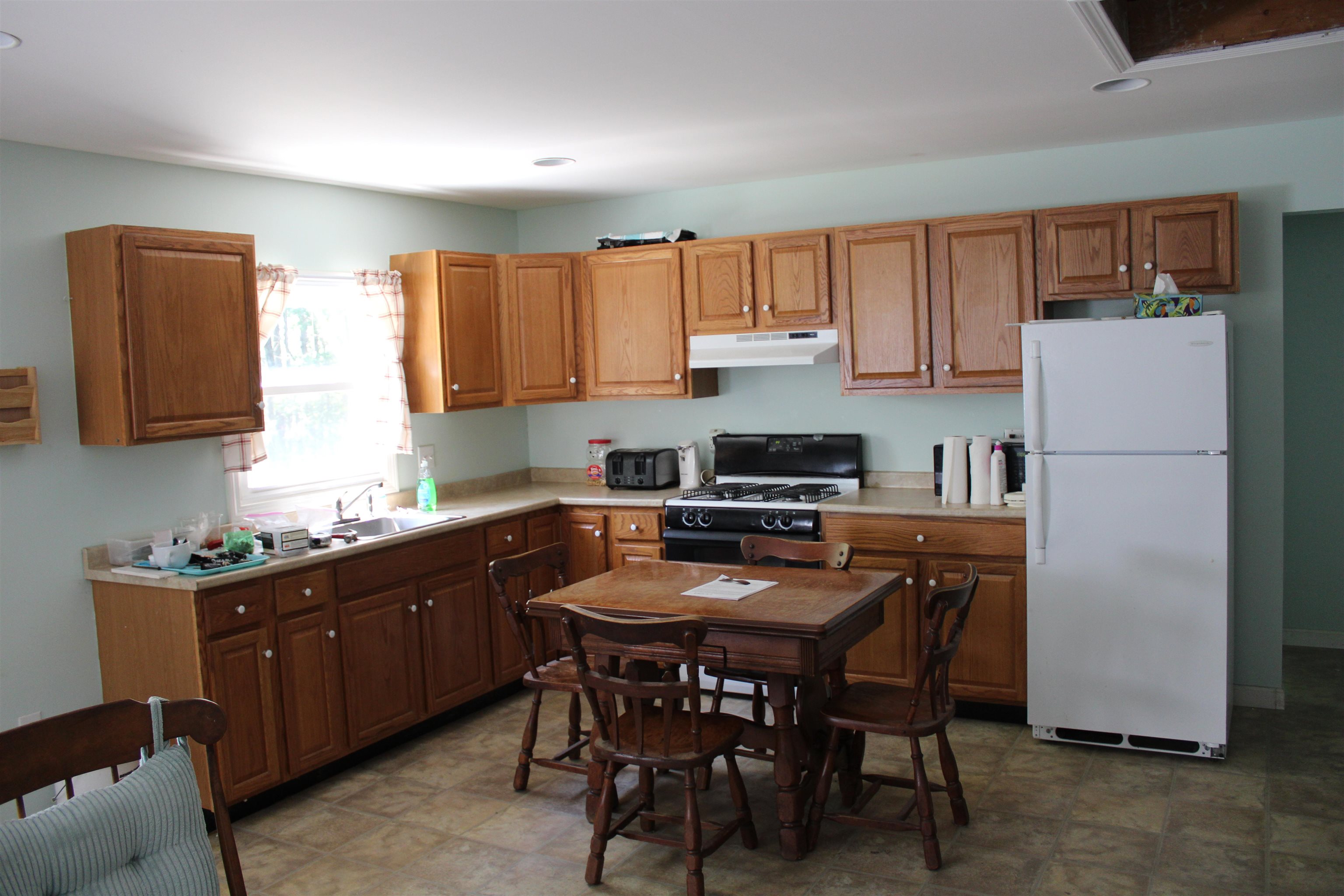 684 Swett Road Property Photo 10