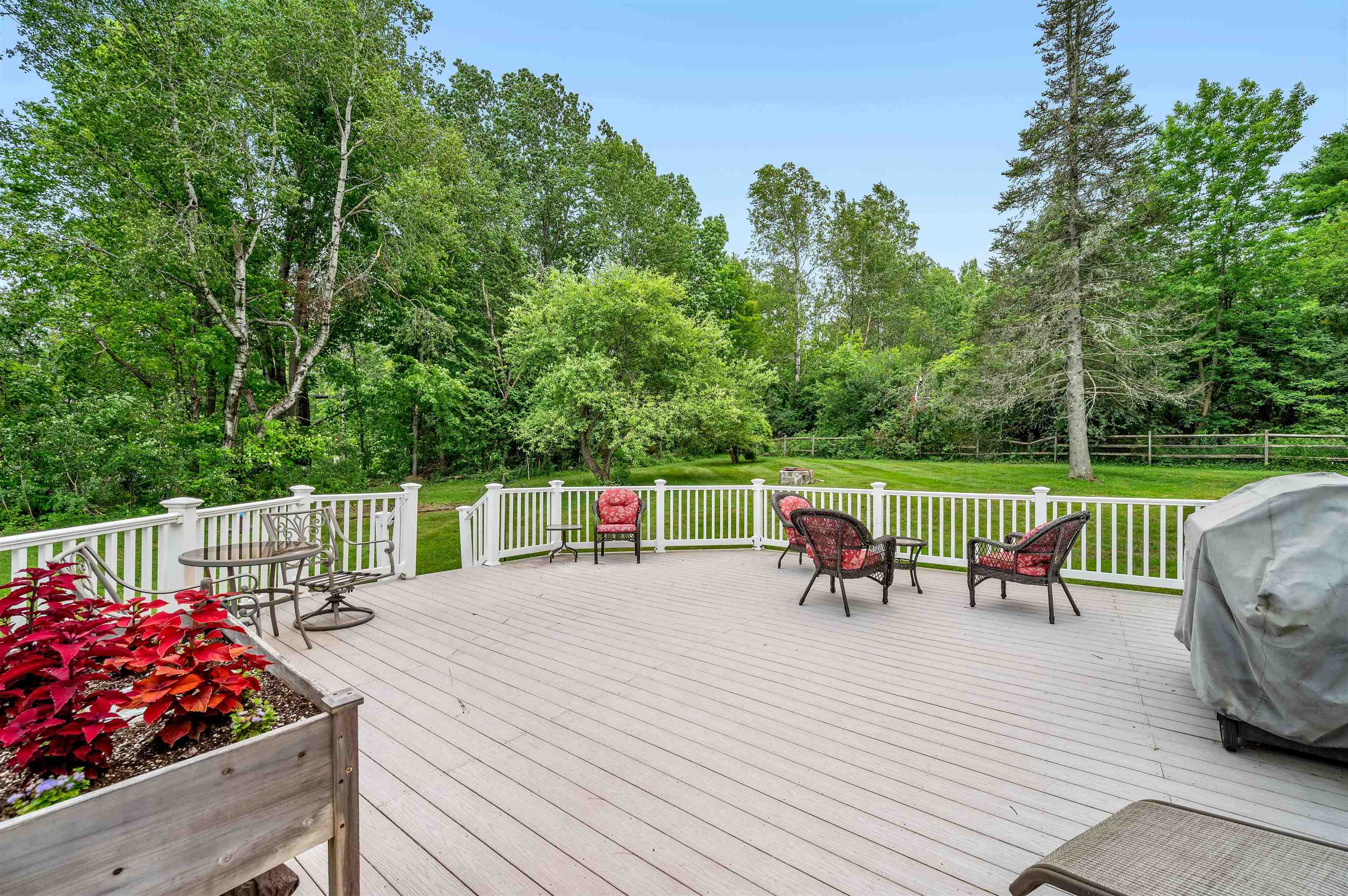 685 Scott Hill Road Property Photo 3