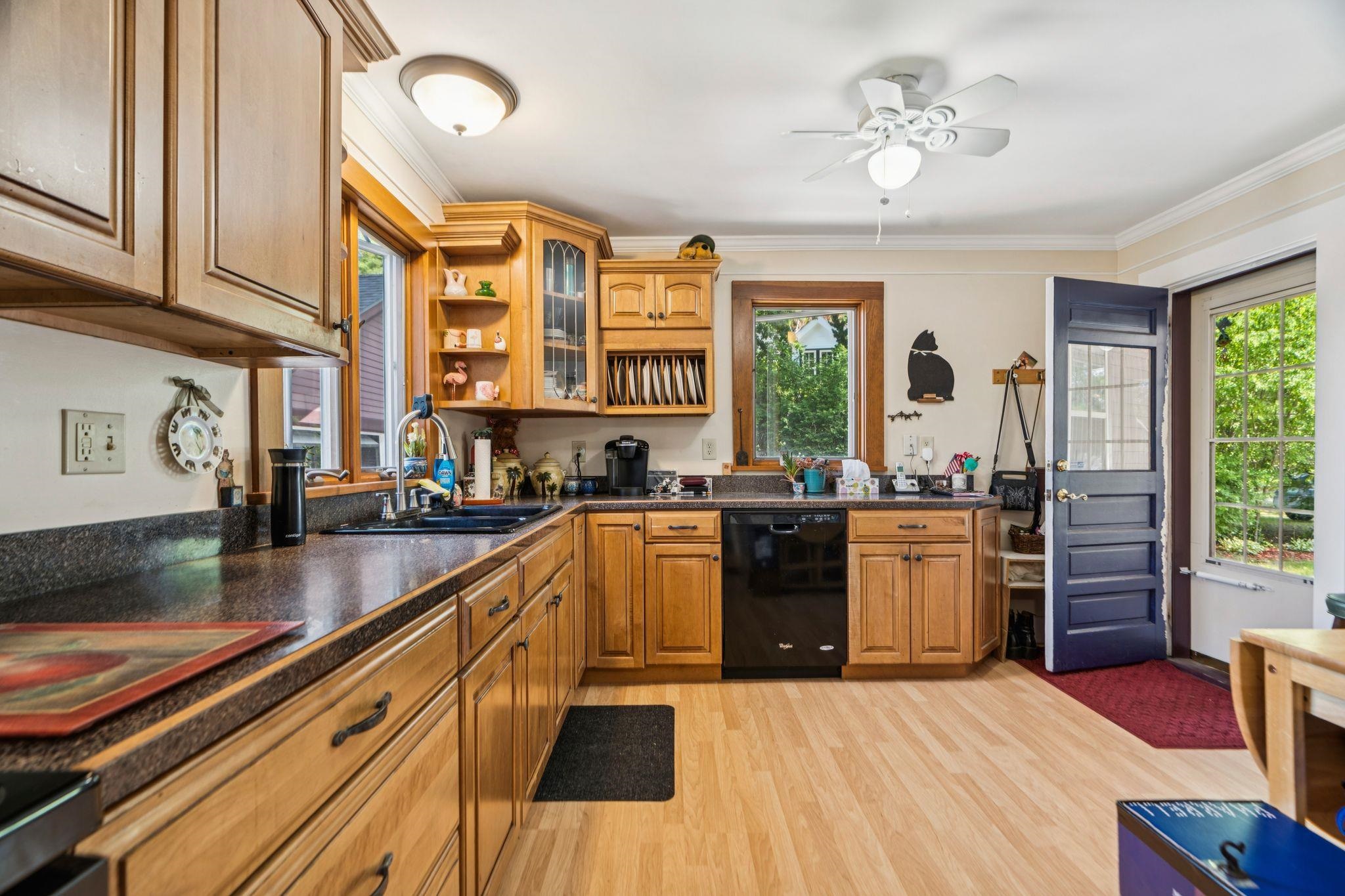 6 Pine Street Property Photo 6