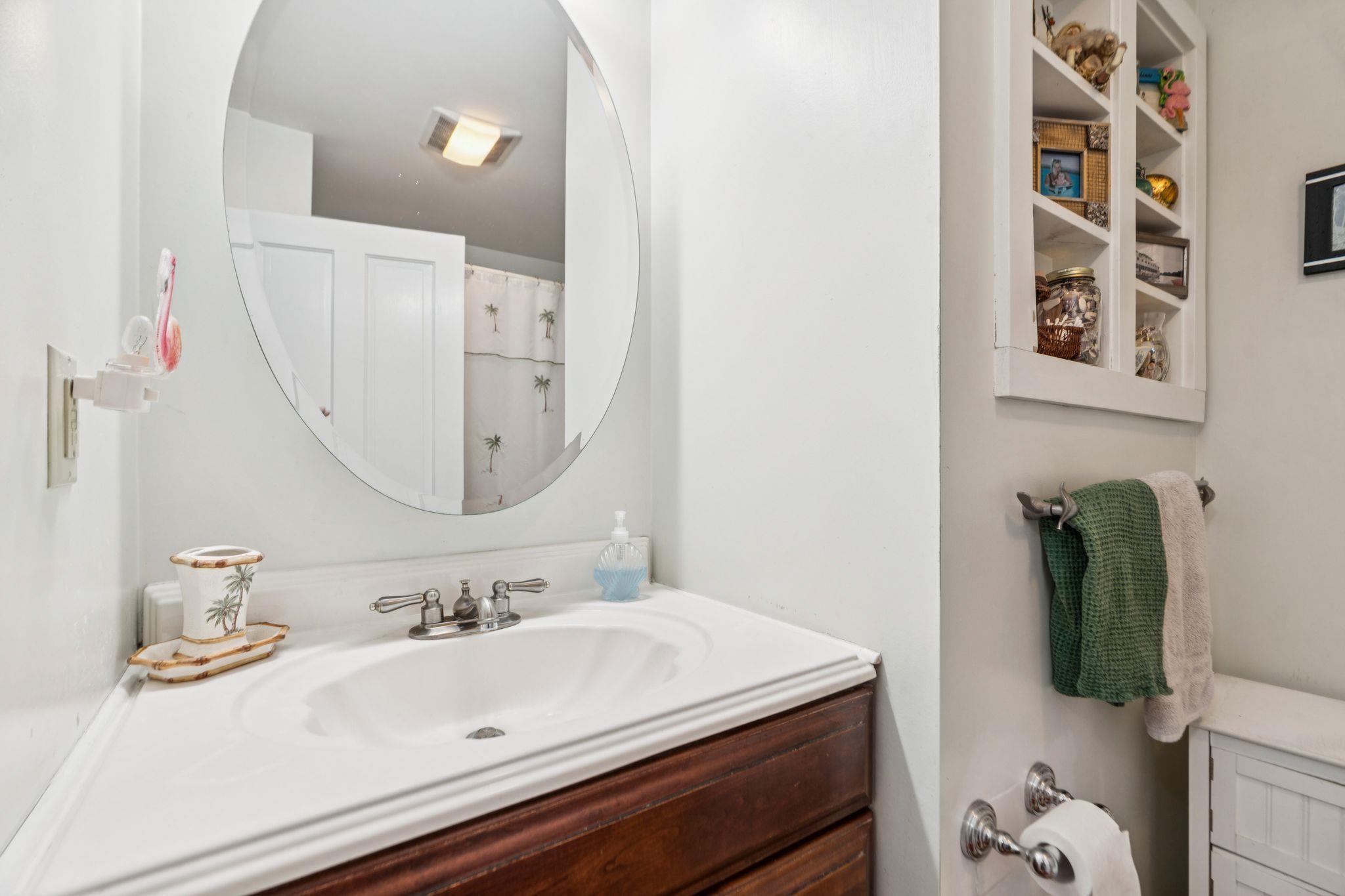 6 Pine Street Property Photo 8