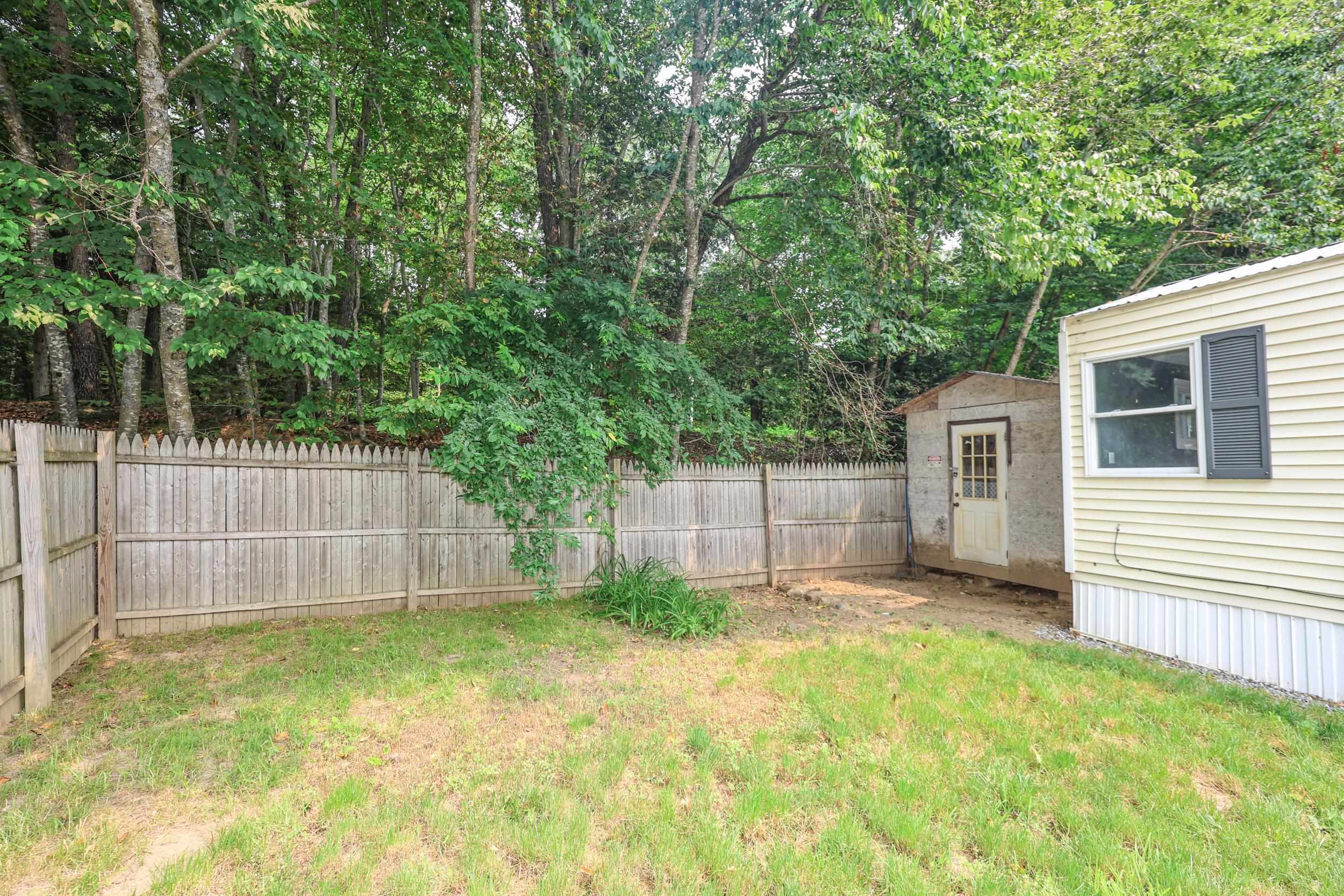 14 Christmas Tree Park Property Photo 5
