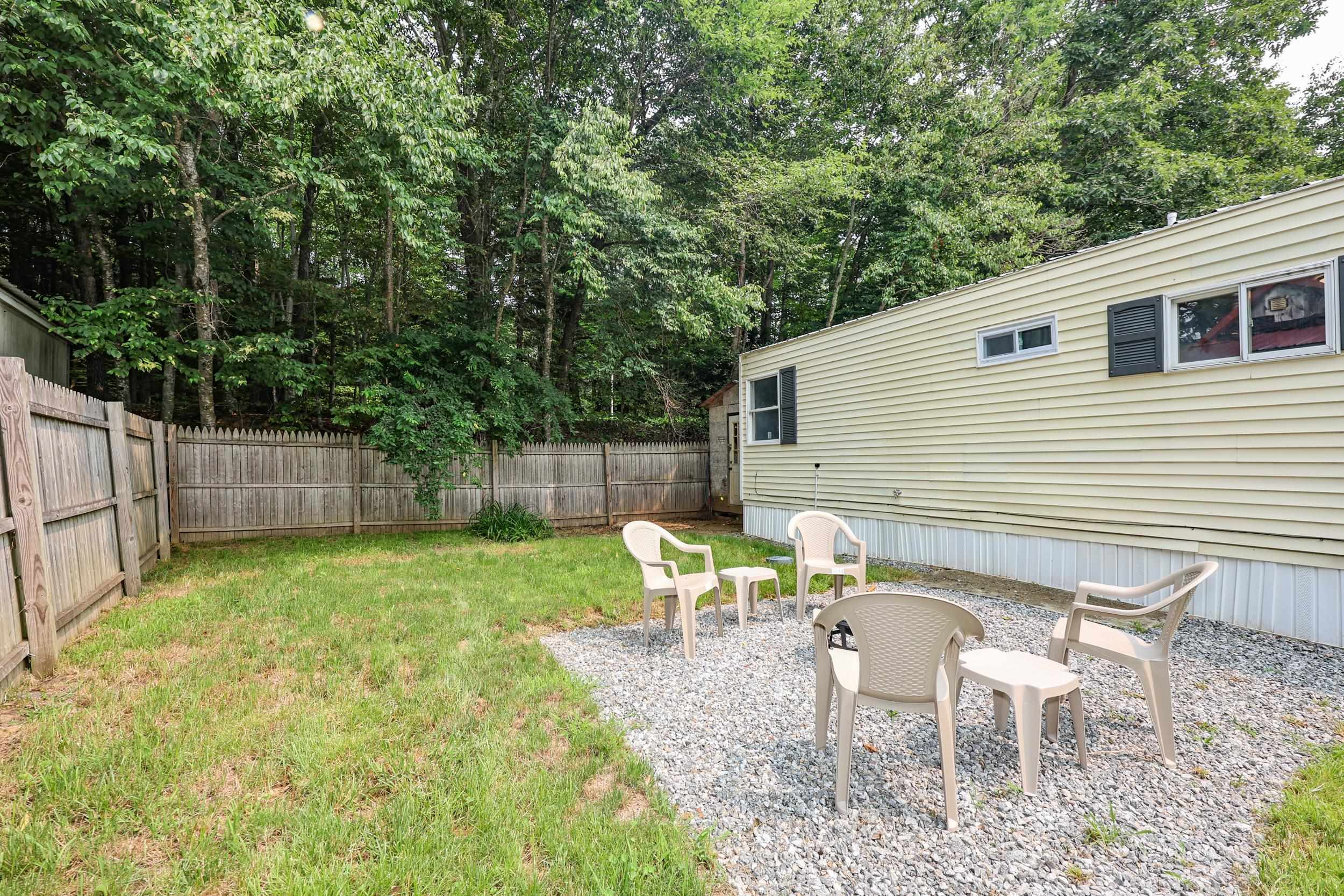 14 Christmas Tree Park Property Photo 6