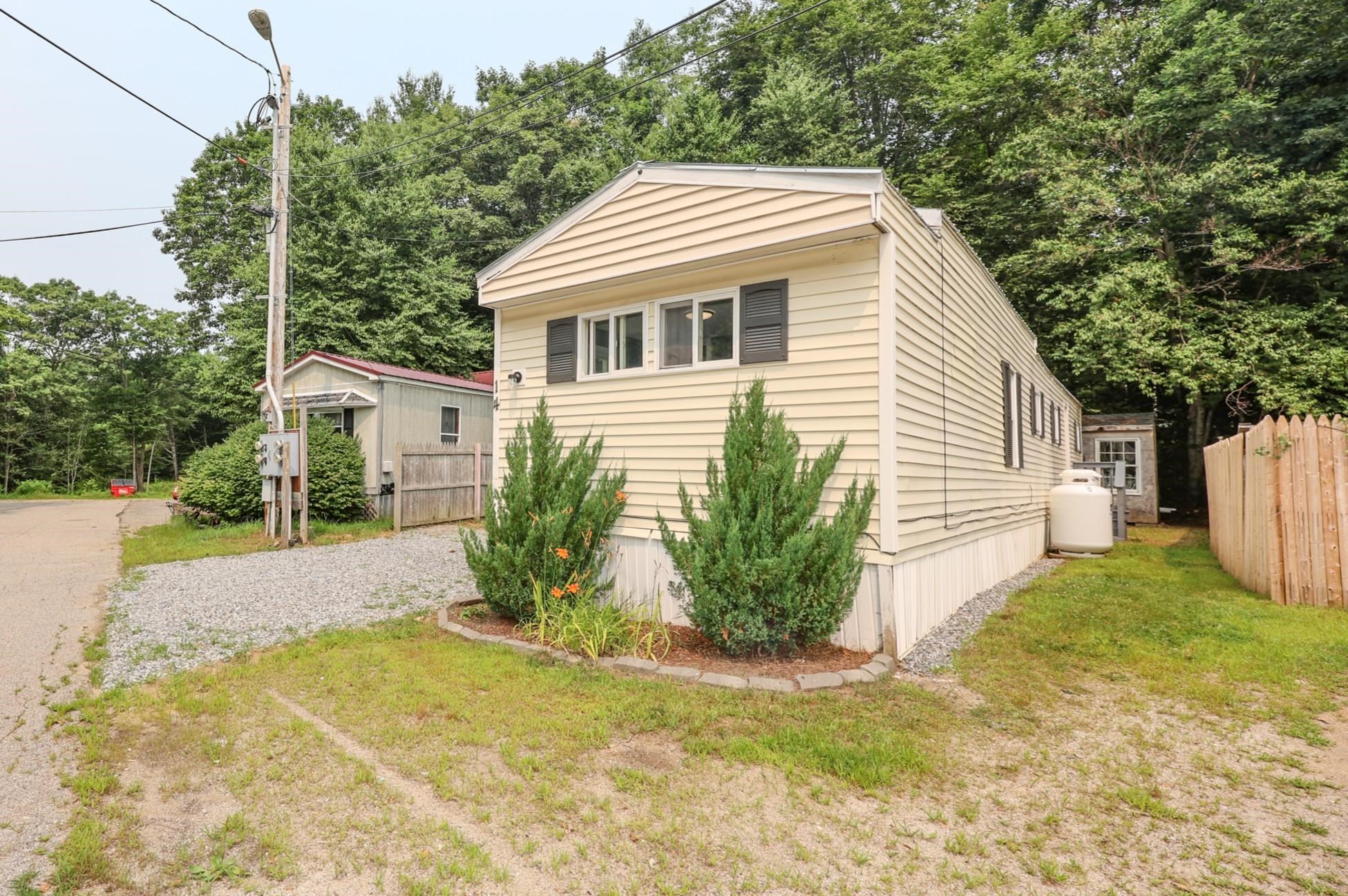 14 Christmas Tree Park Property Photo 7