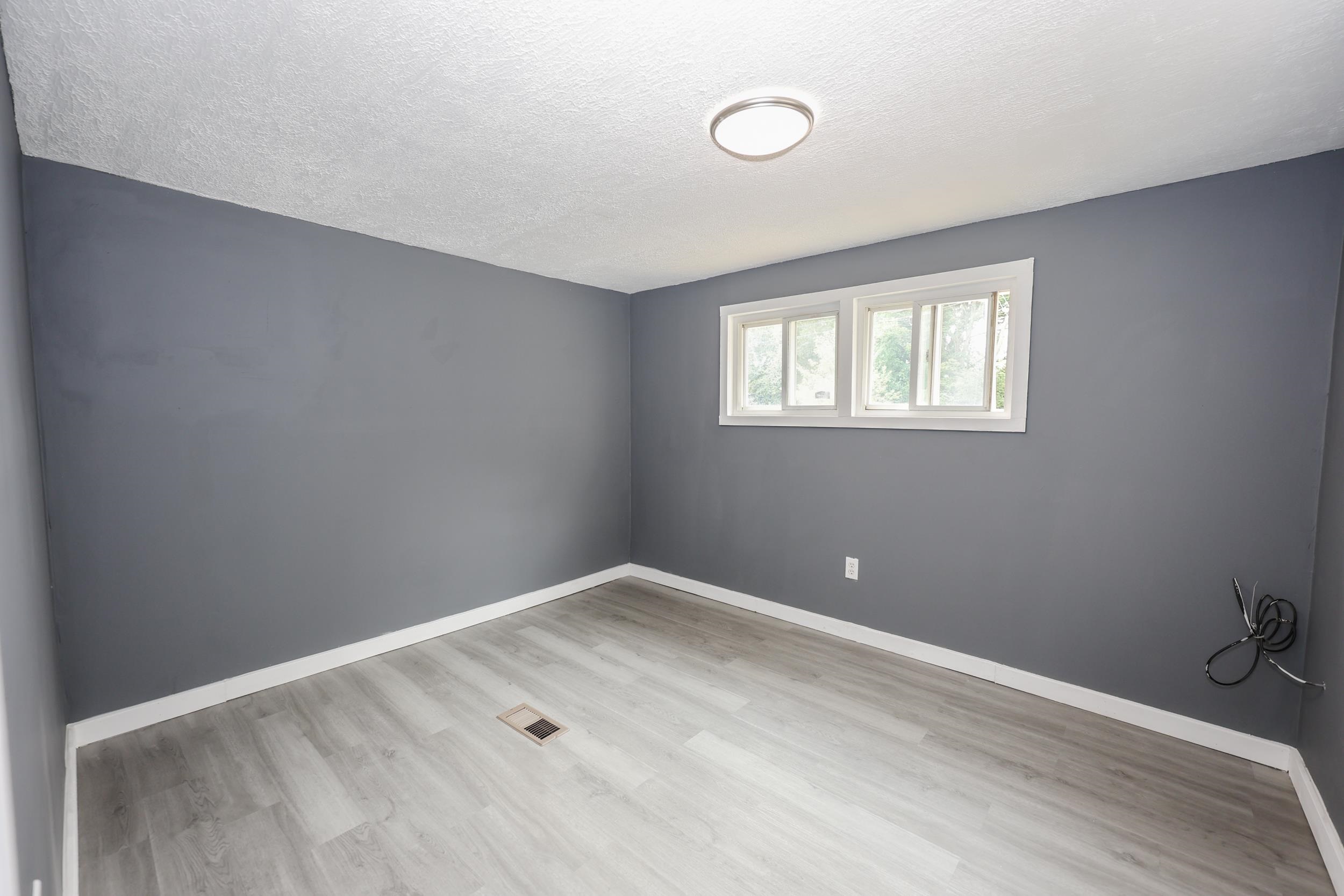 14 Christmas Tree Park Property Photo 29