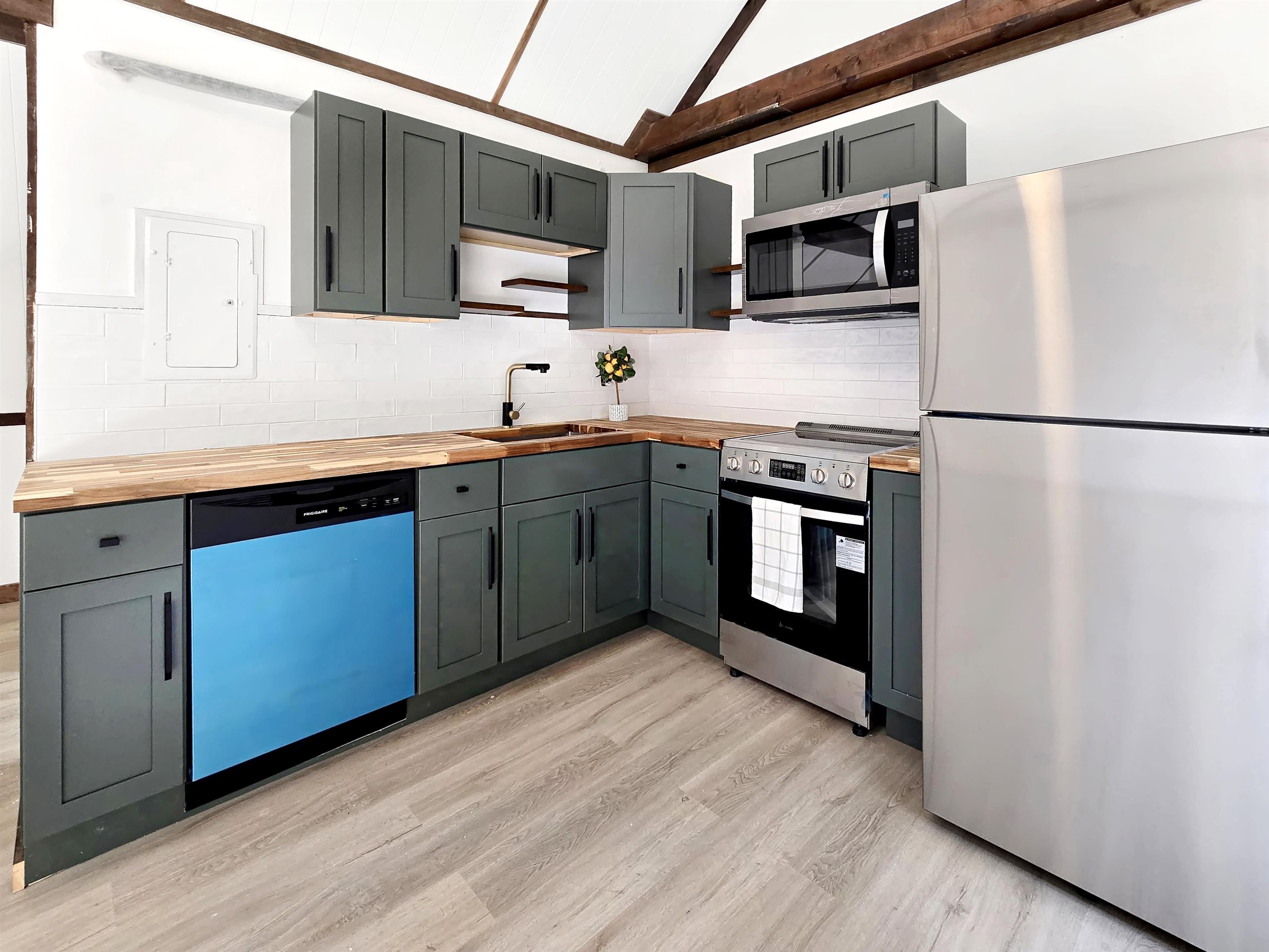 1643 Franklin Street Property Photo 43