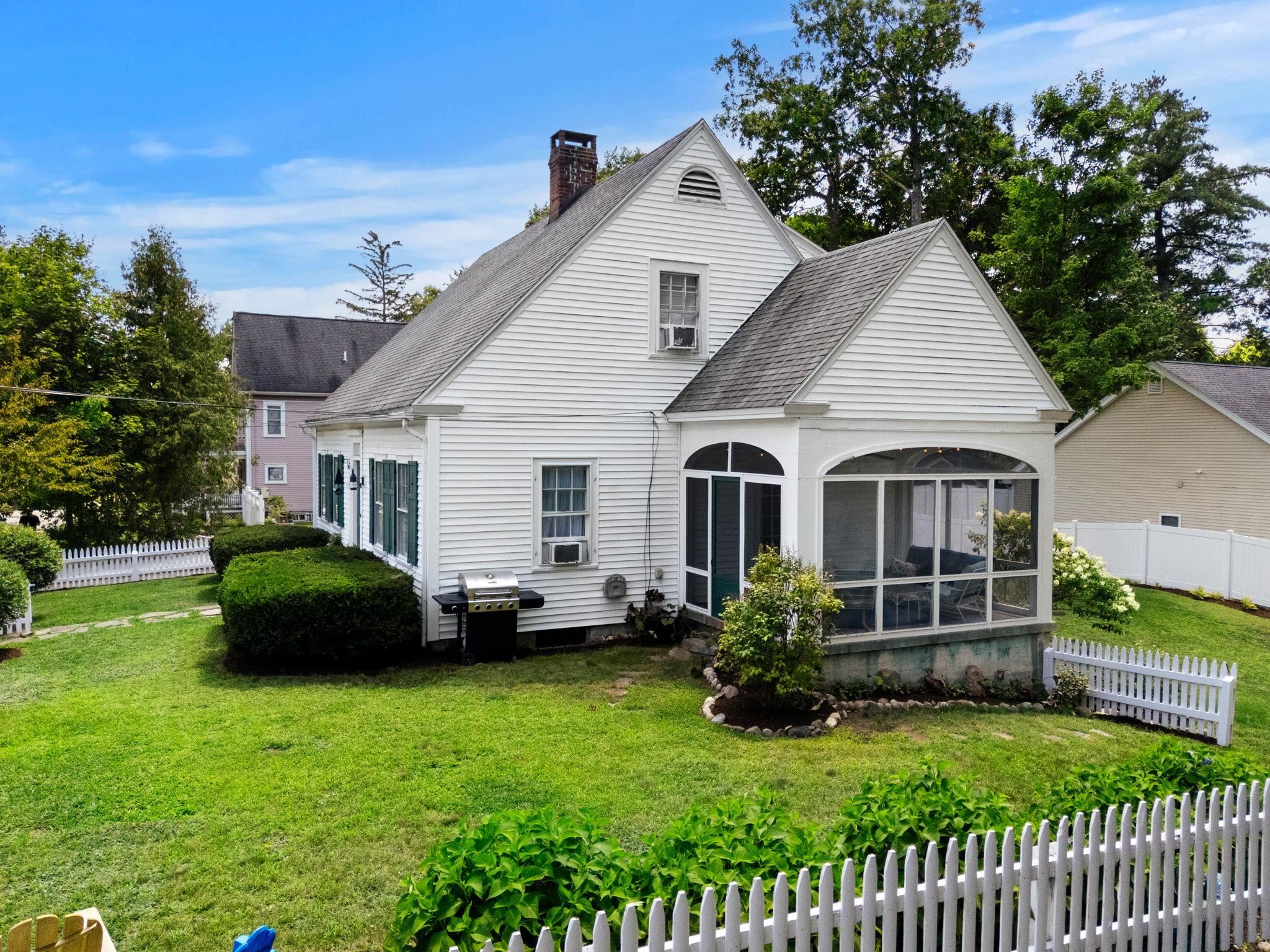 16 Brookline Street Property Photo 5
