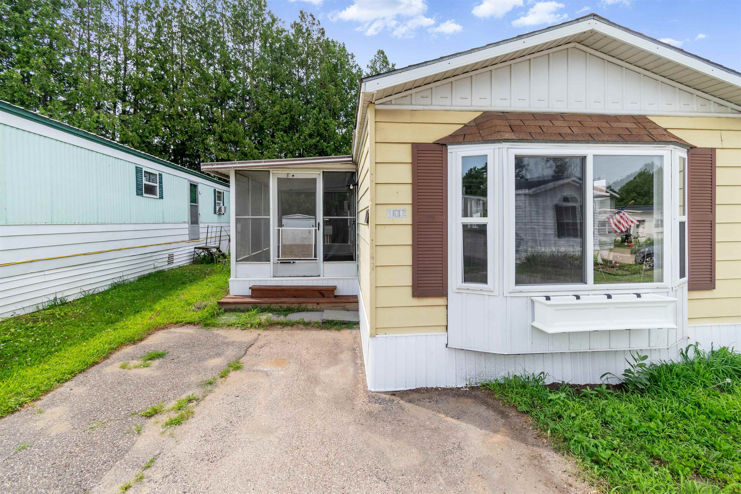 101 6th Street Property Photo 2
