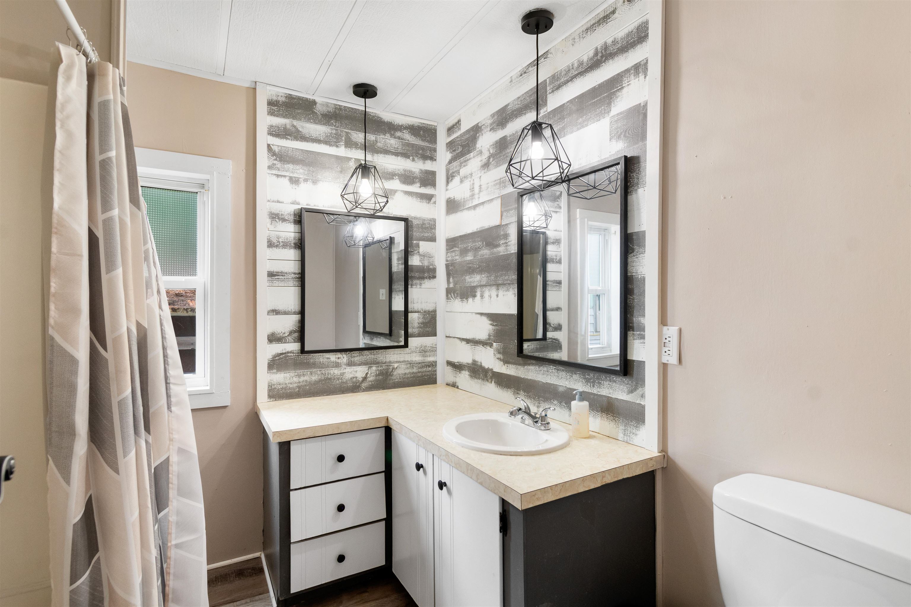 101 6th Street Property Photo 15