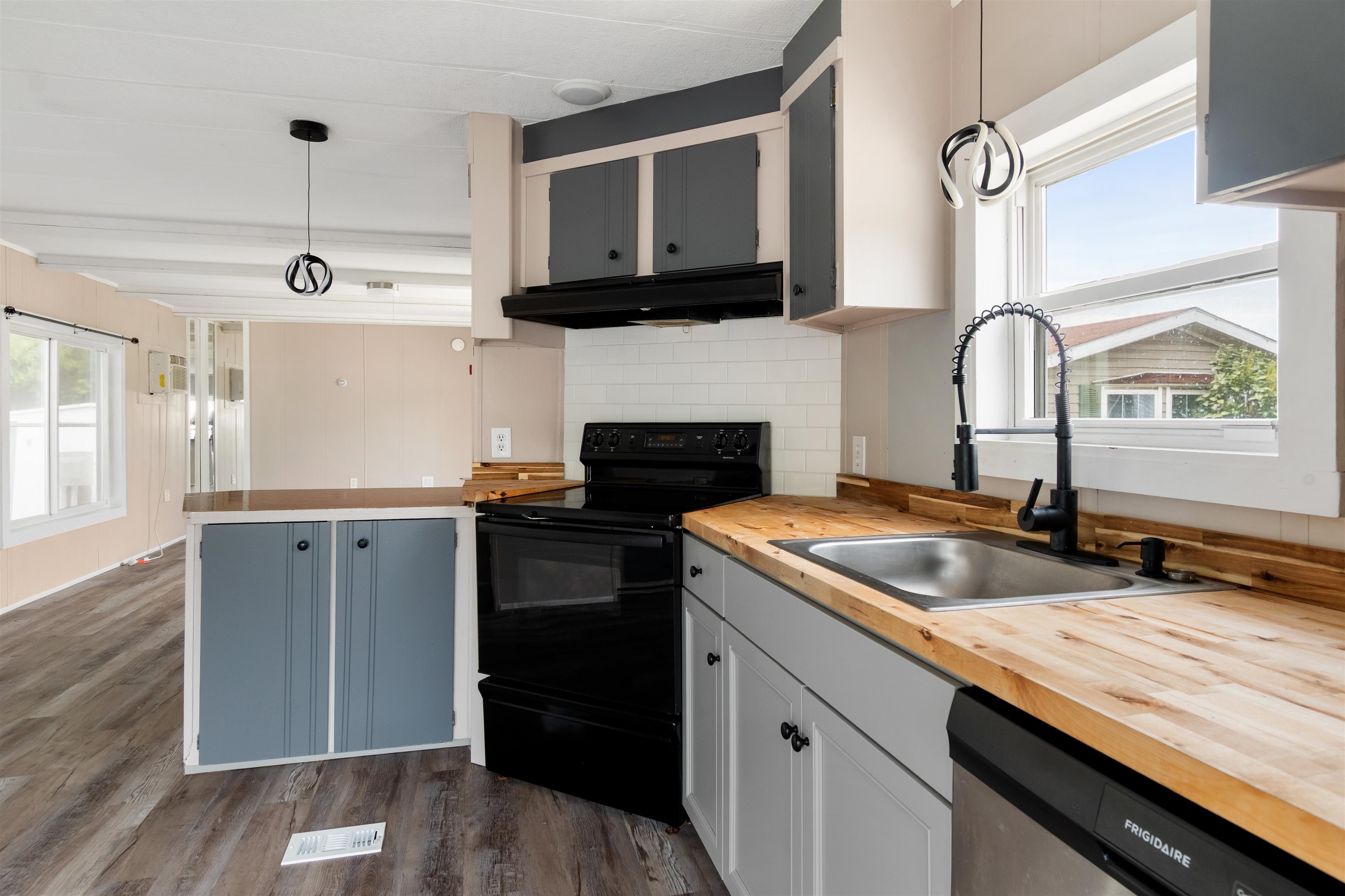 101 6th Street Property Photo 28