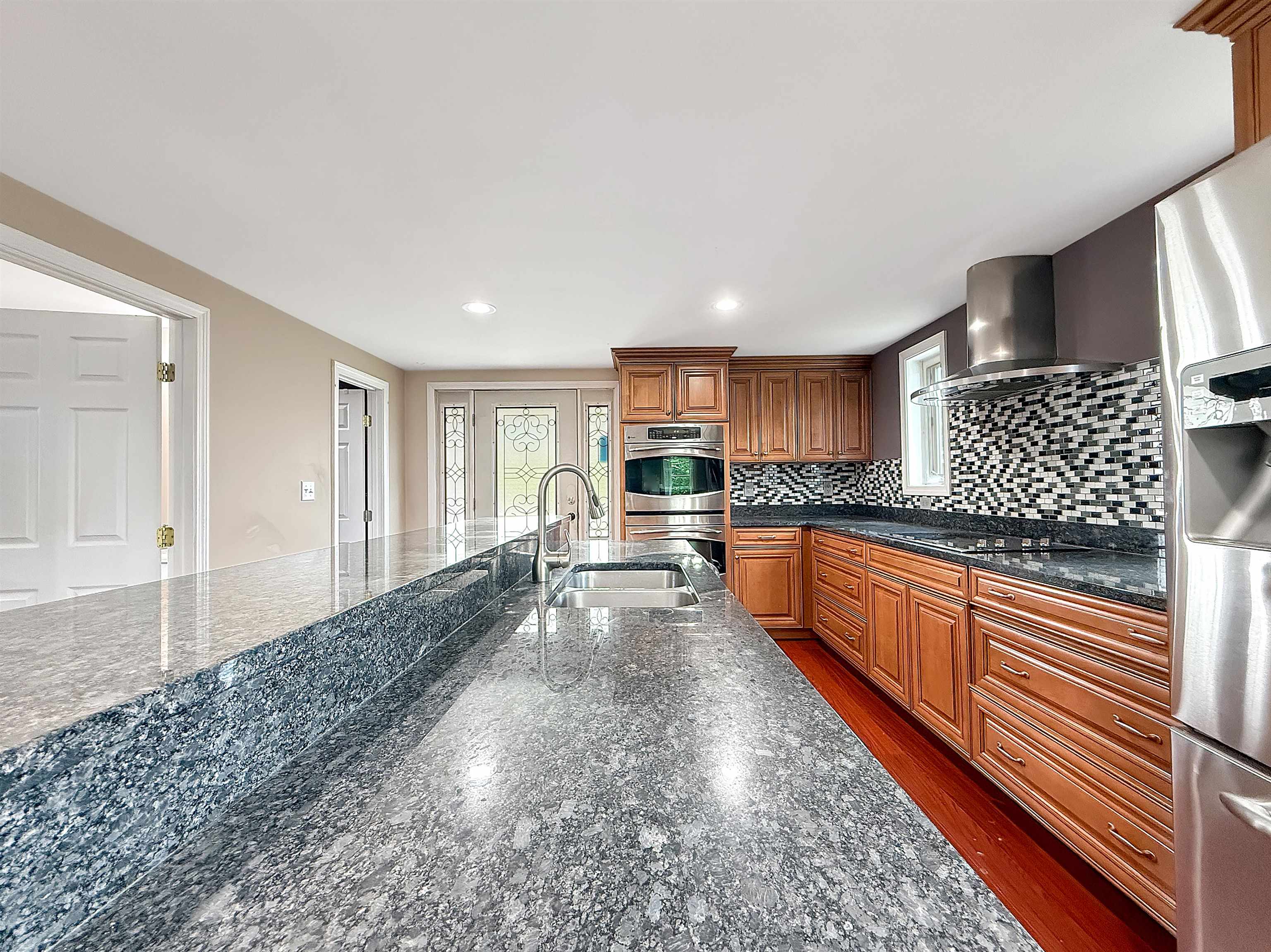 465 Hillside Avenue Property Photo 4