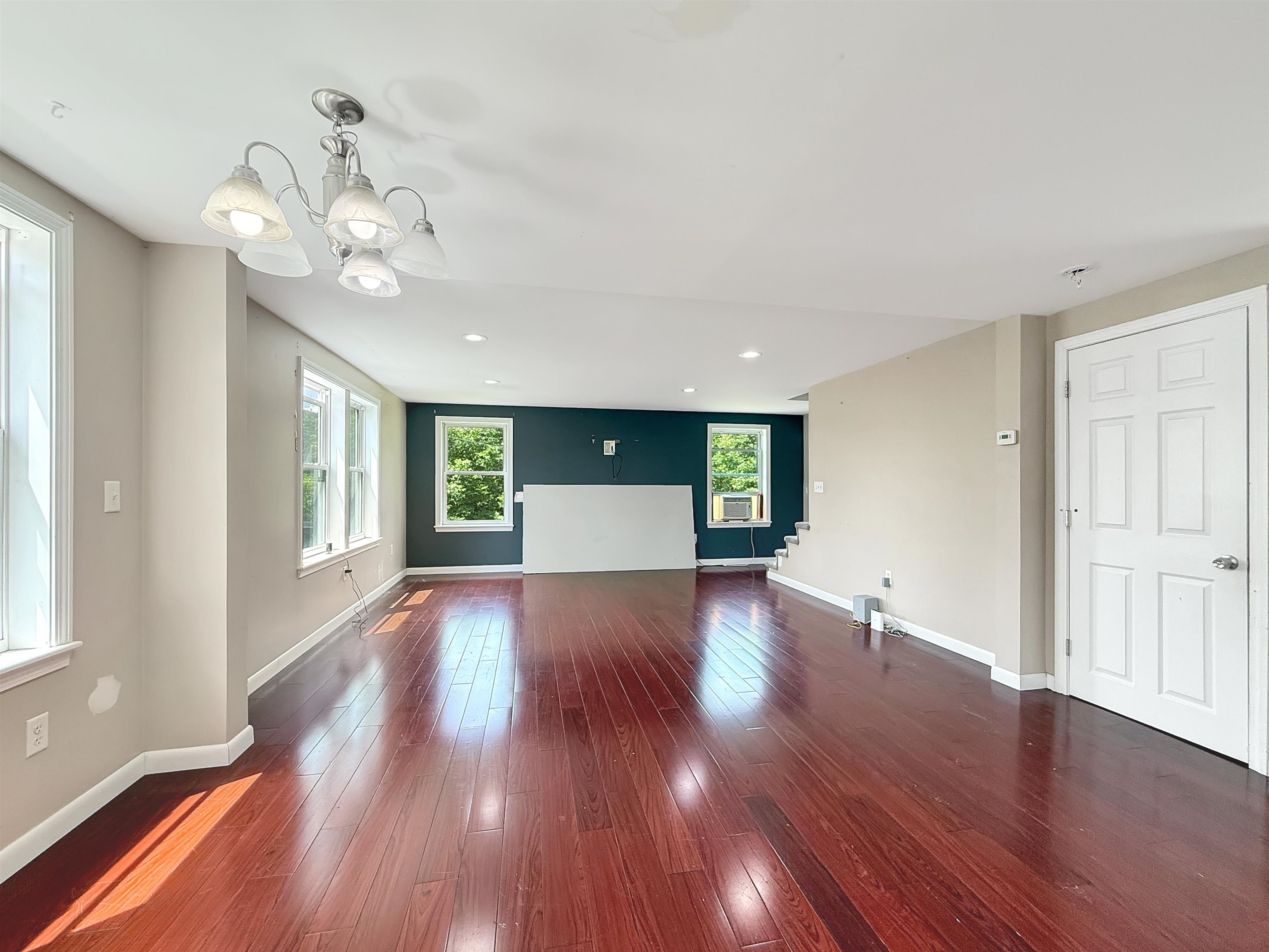 465 Hillside Avenue Property Photo 8