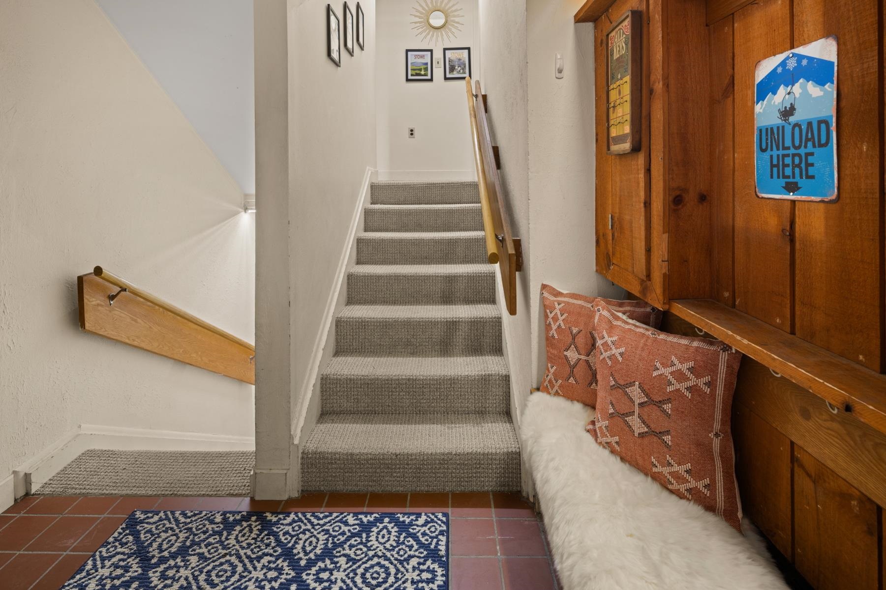 1277 Notchbrook Road Property Photo 2