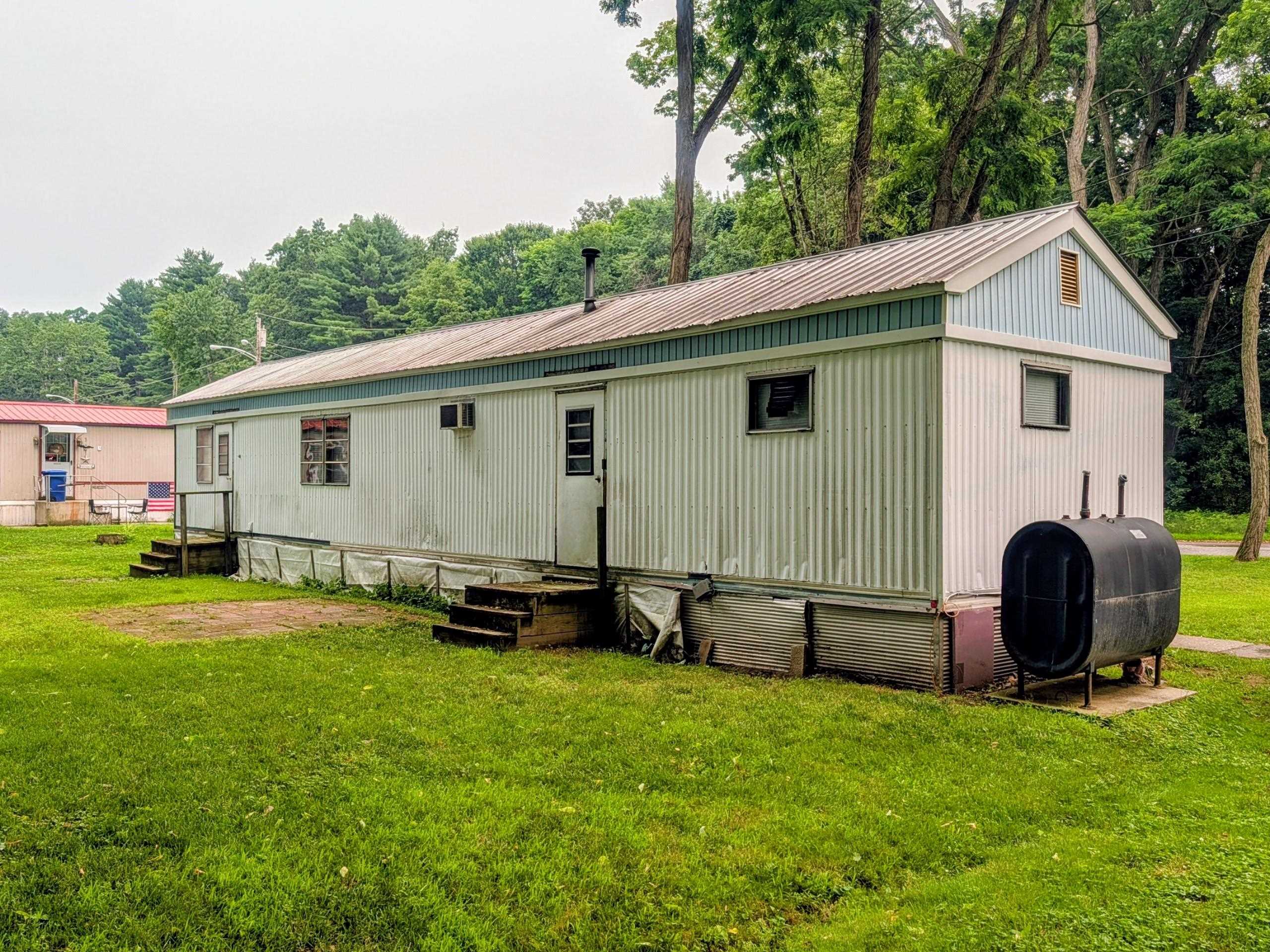 2 Lower Landing Park Property Photo 5
