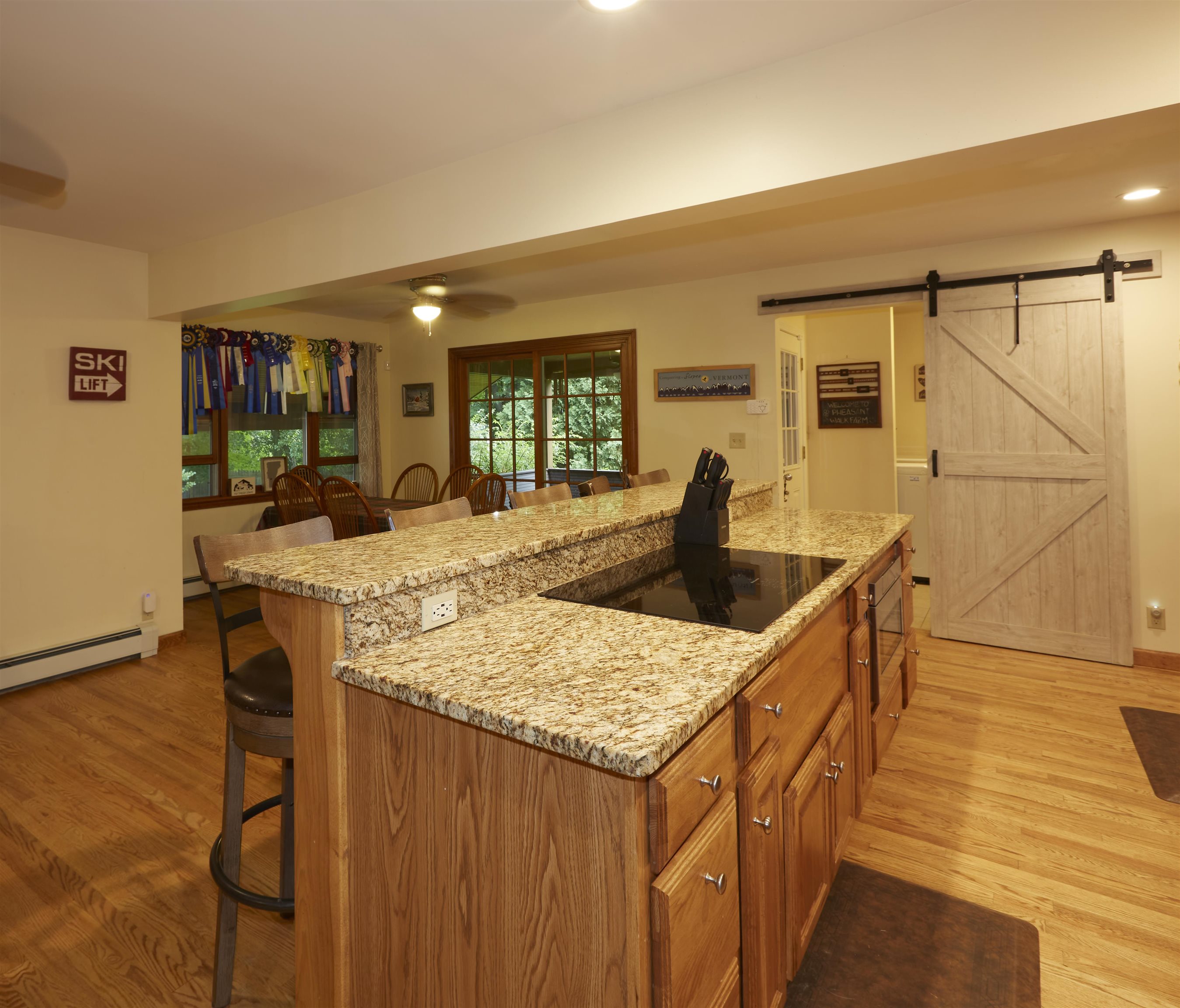 1649 E Manchester Road Property Photo 6