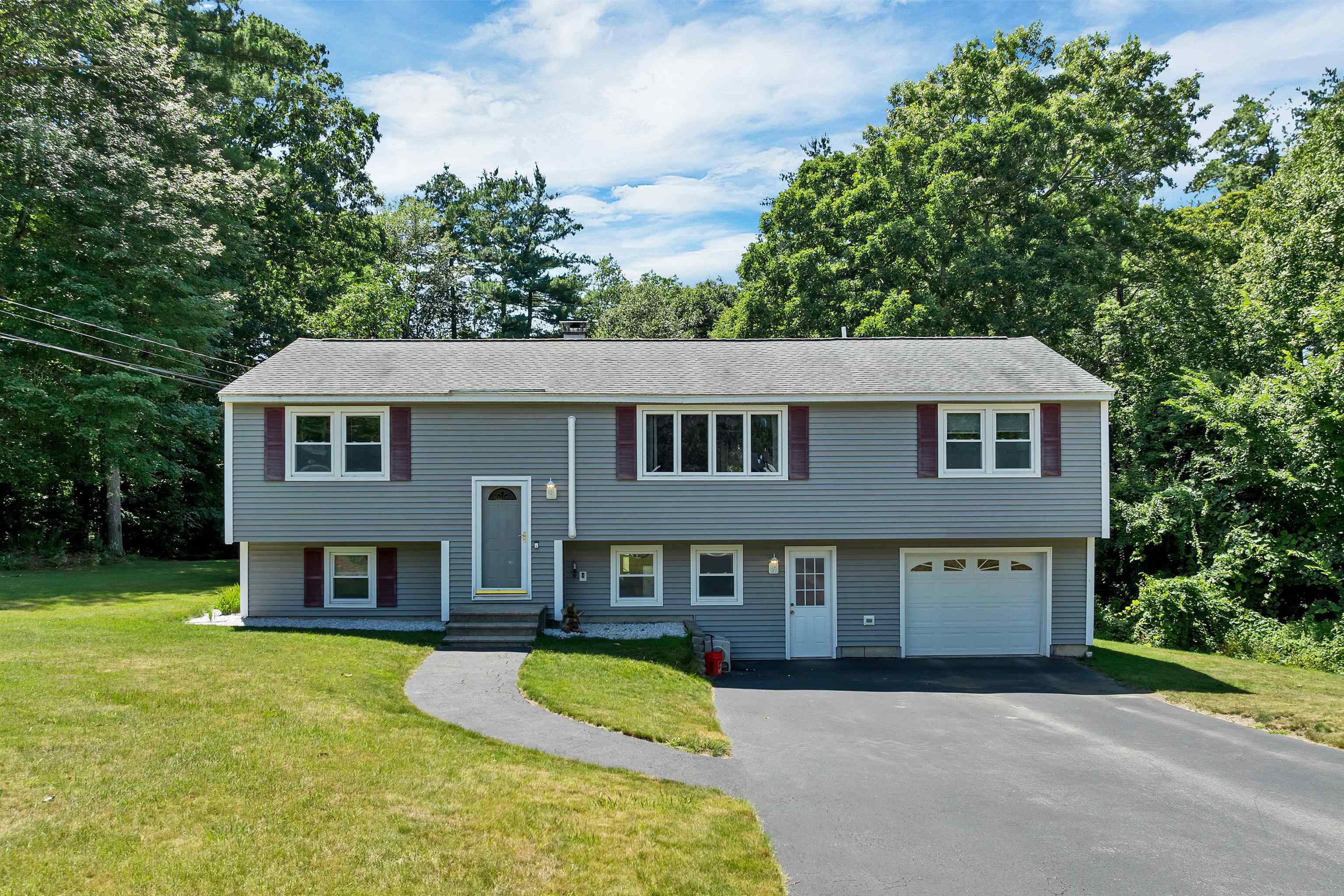 9 Bunker Hill Drive Property Photo 1