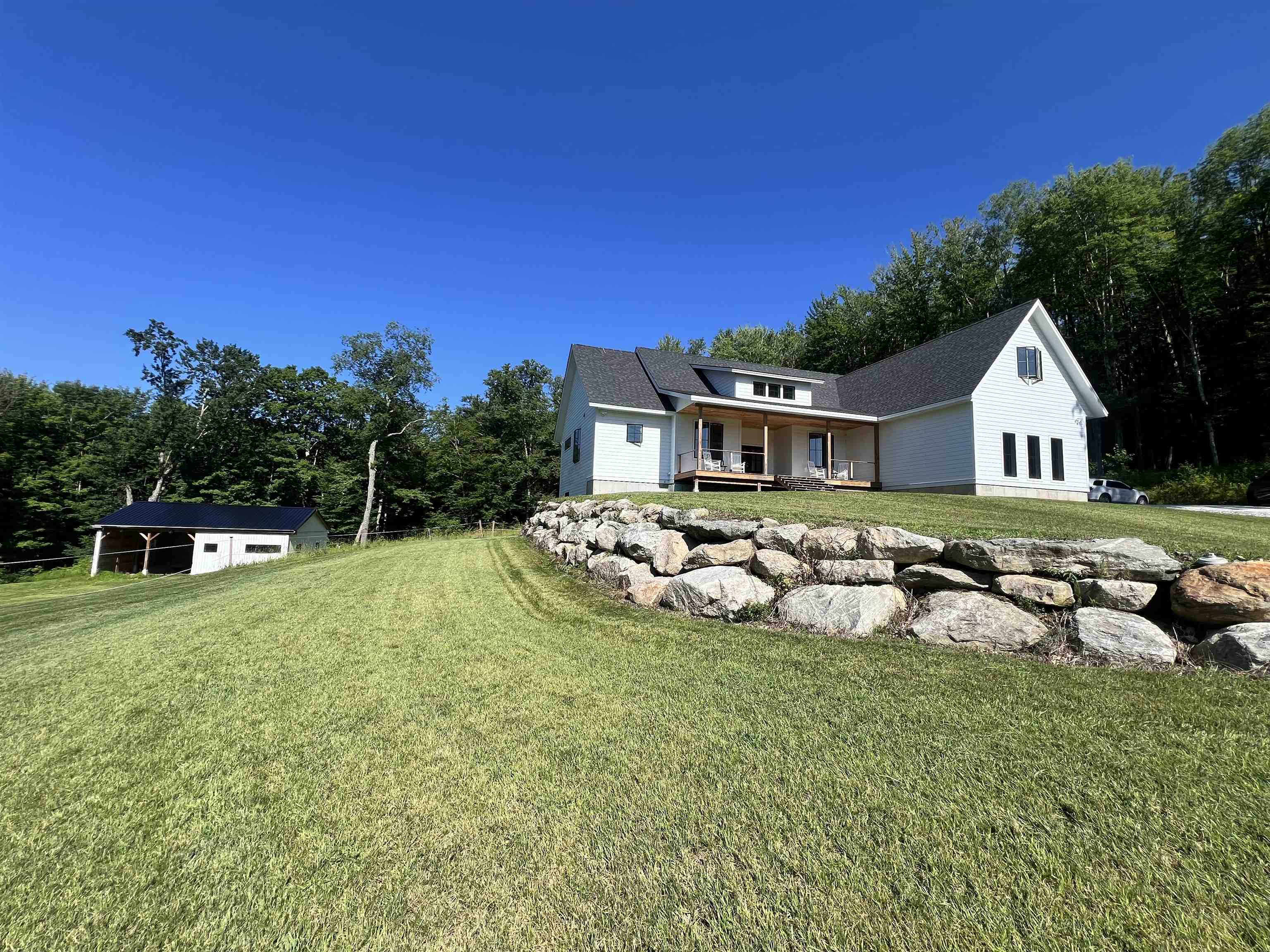 791 Journey End Property Photo 1