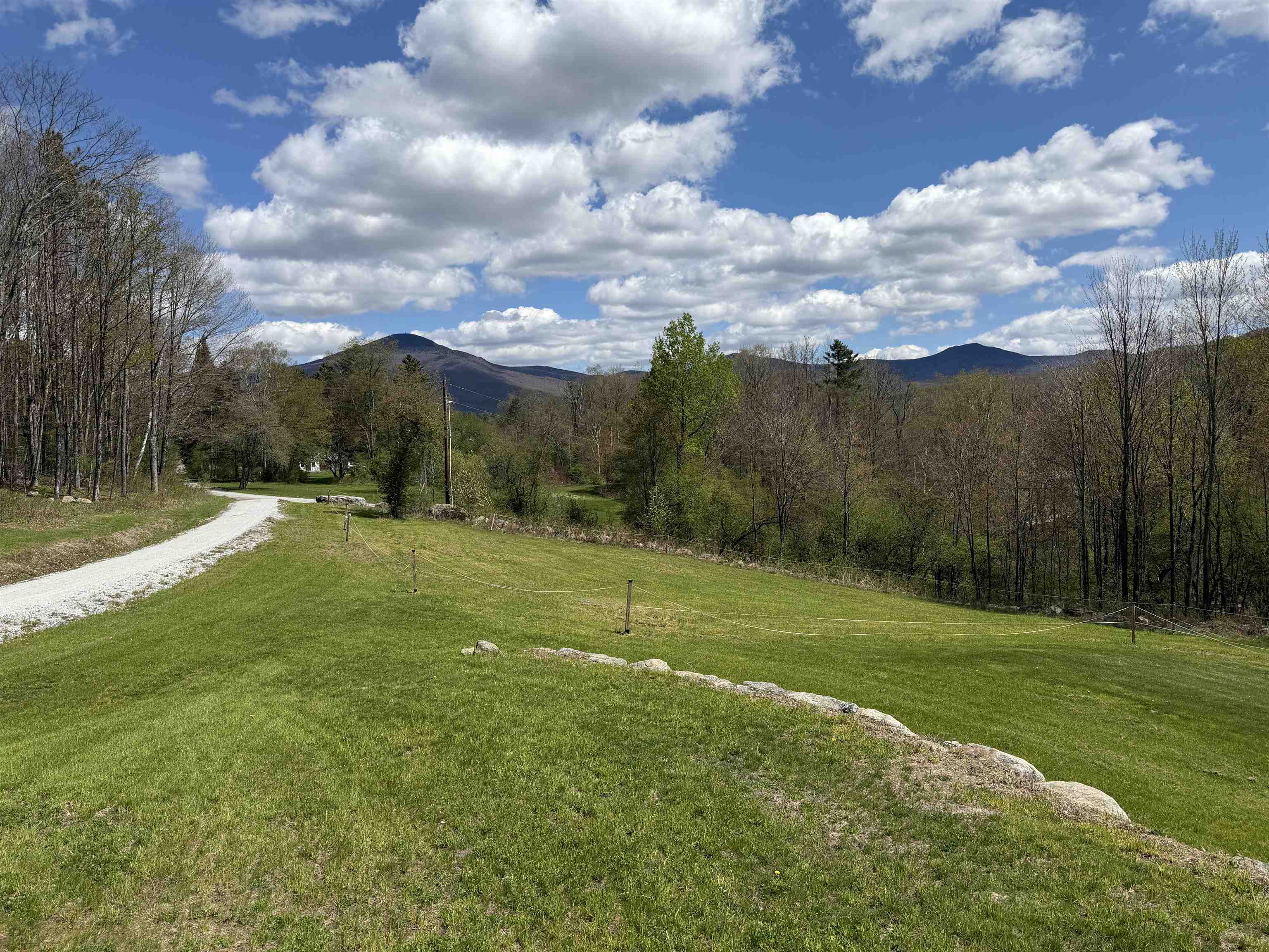 791 Journey End Property Photo 4
