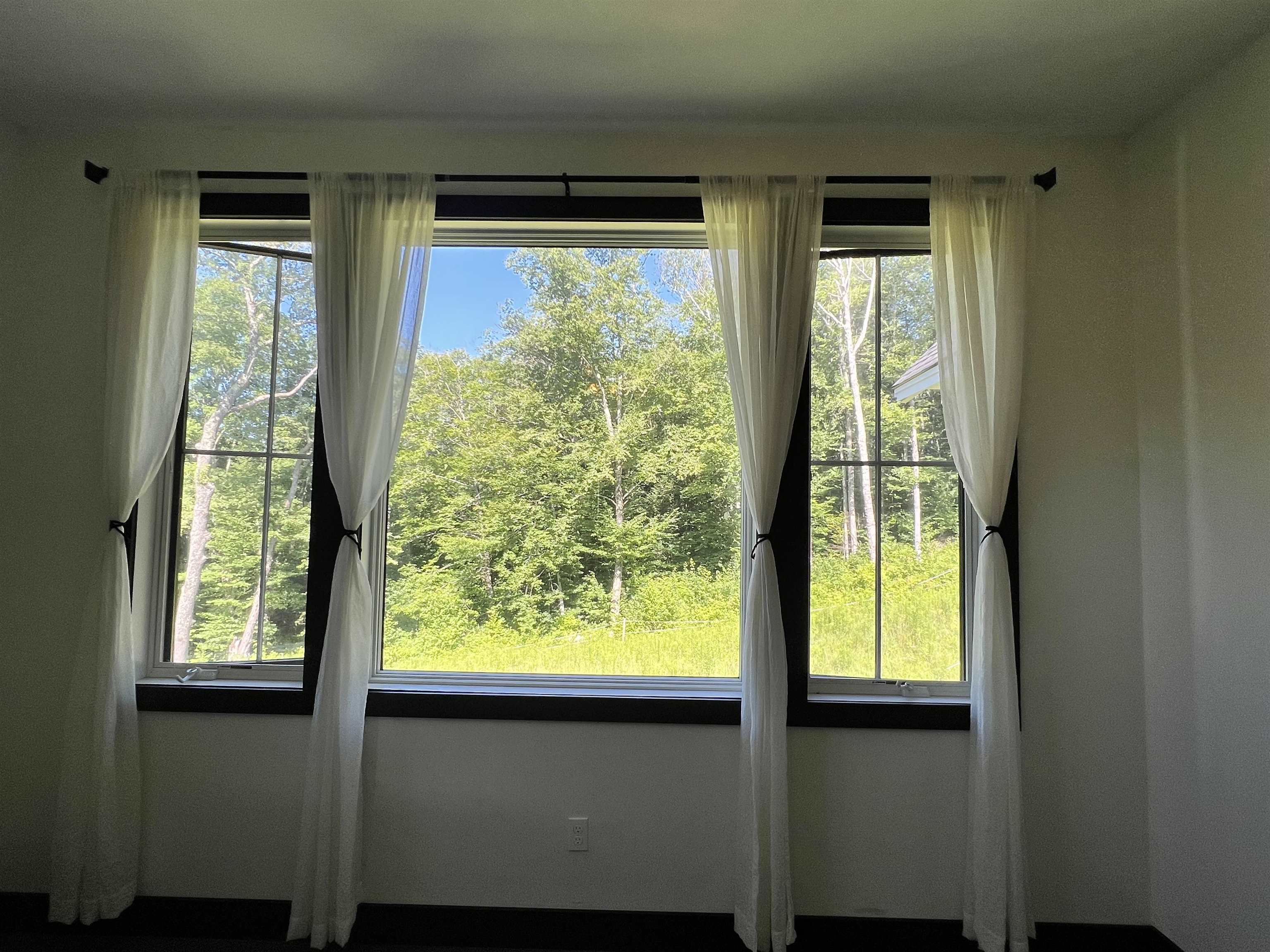 791 Journey End Property Photo 13