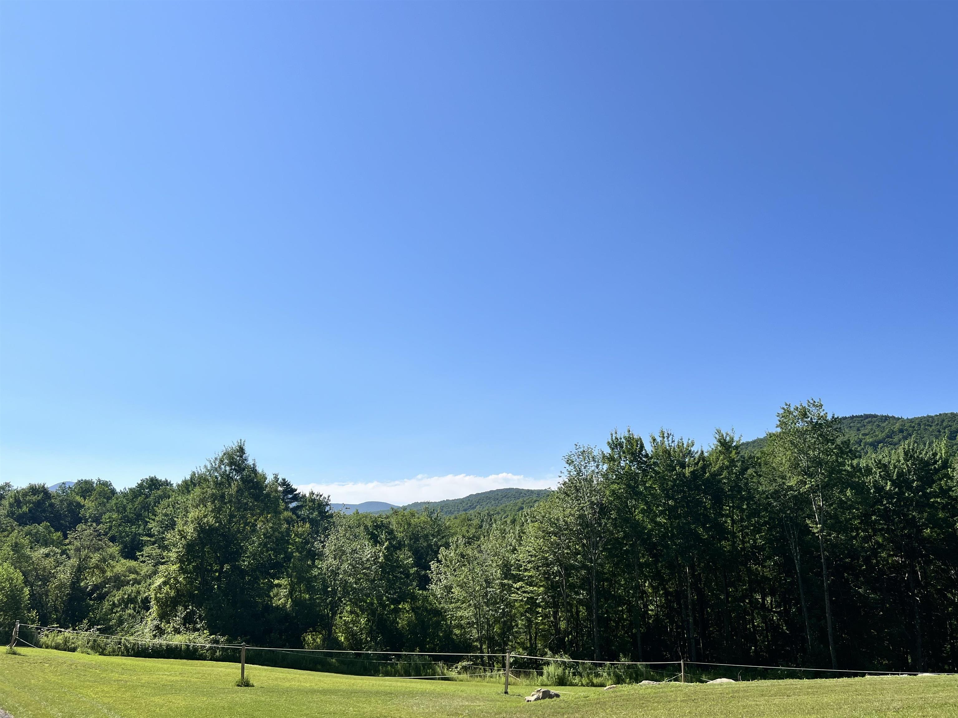 791 Journey End Property Photo 32