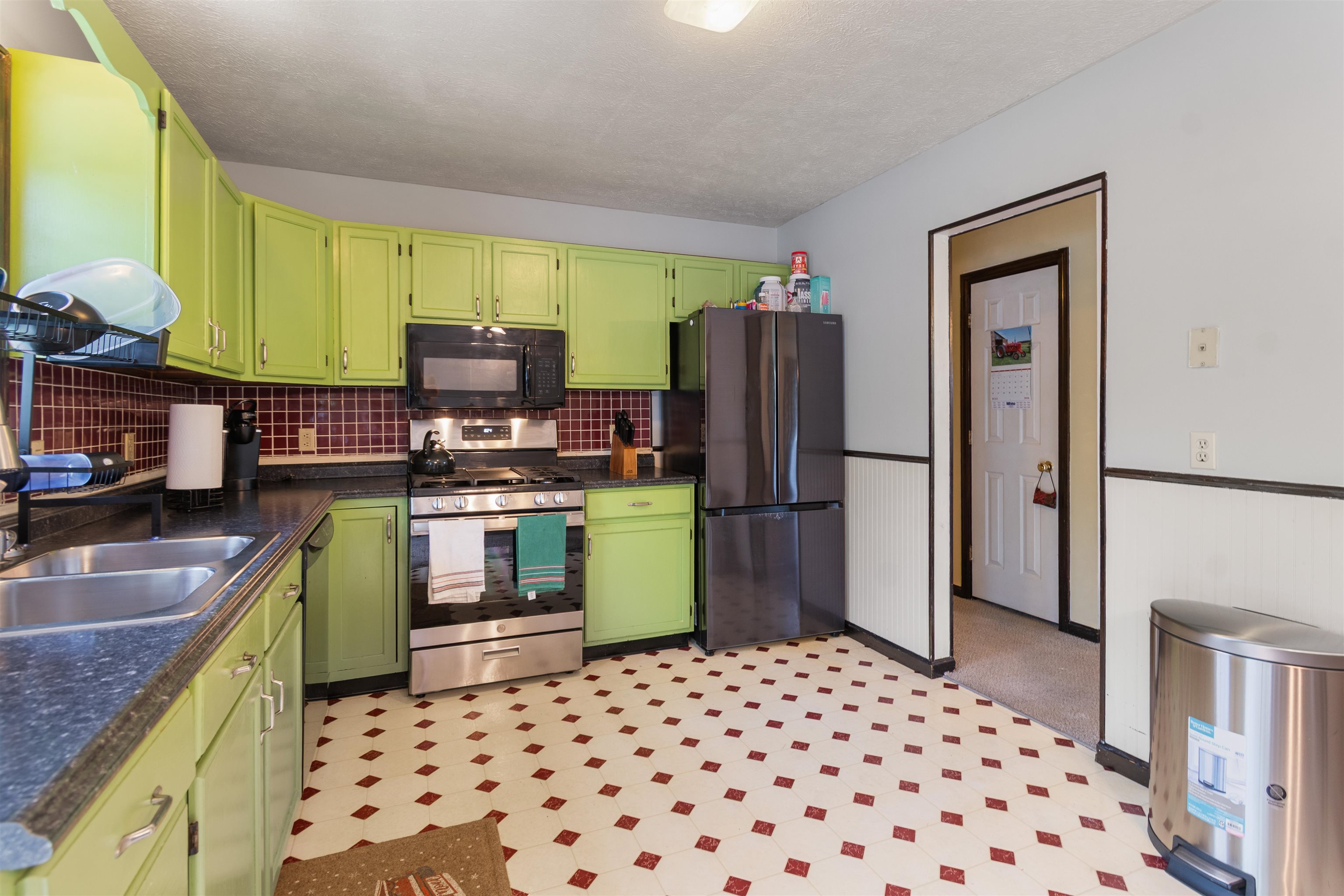 31 Adams Street Property Photo 23