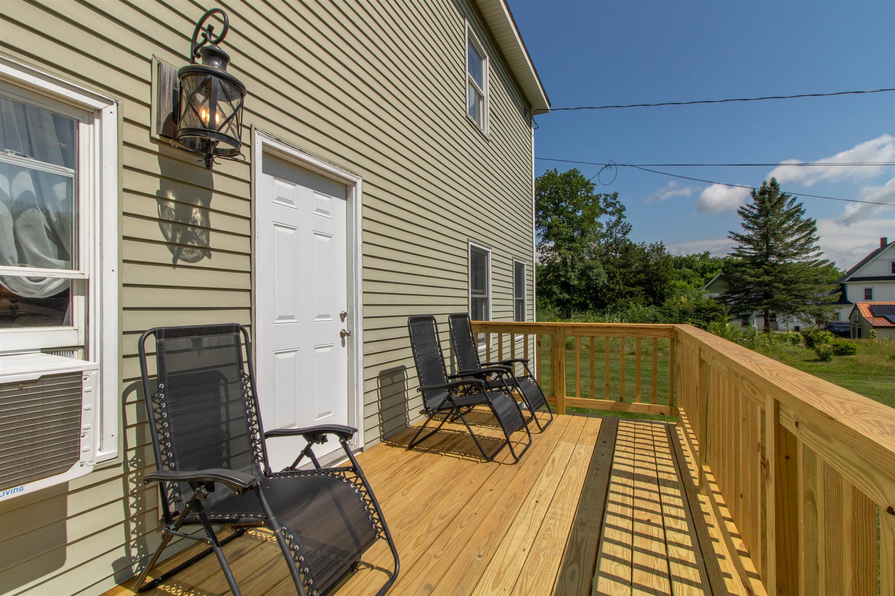 207 Pine Street Property Photo 1