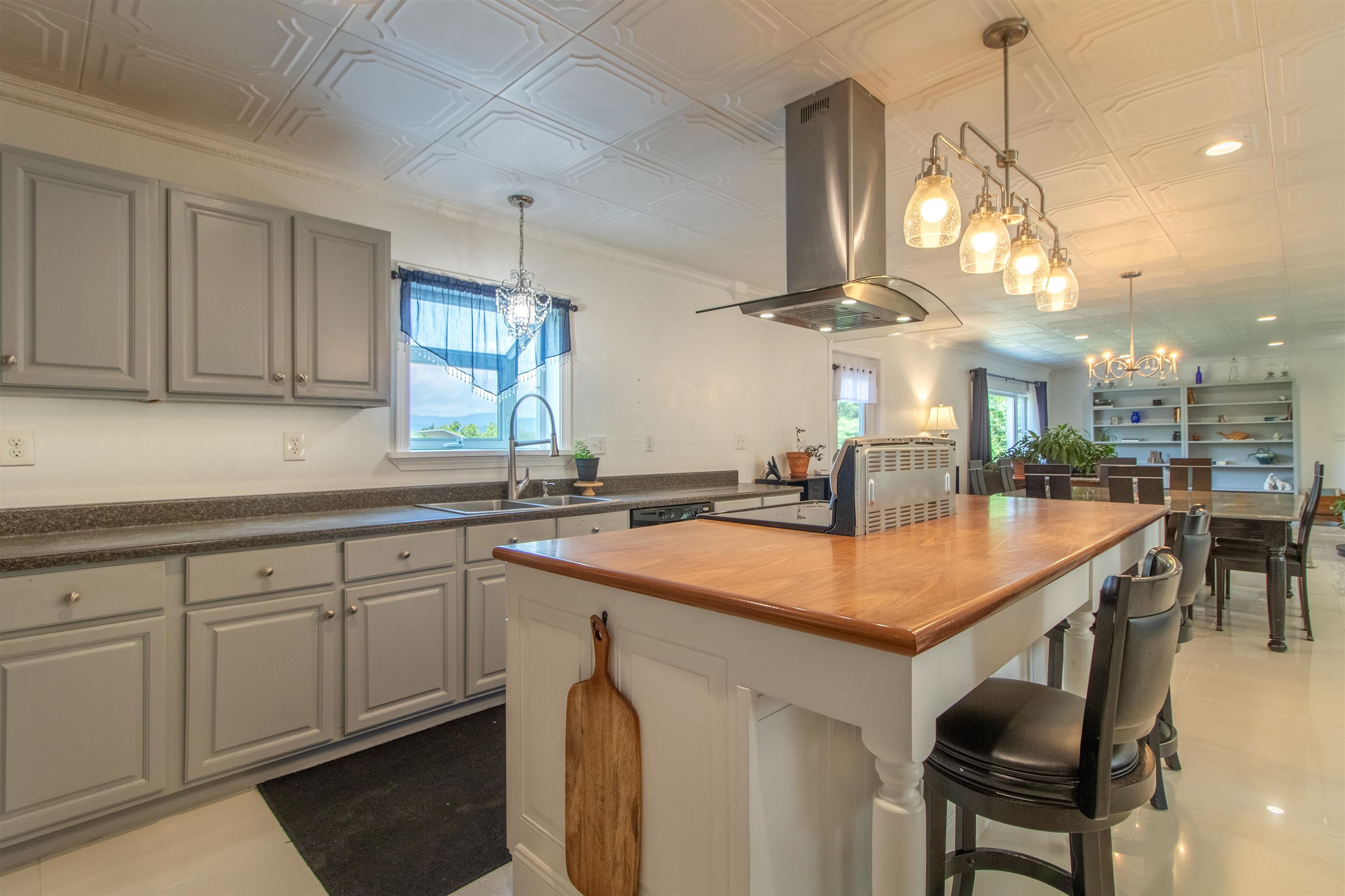 207 Pine Street Property Photo 8