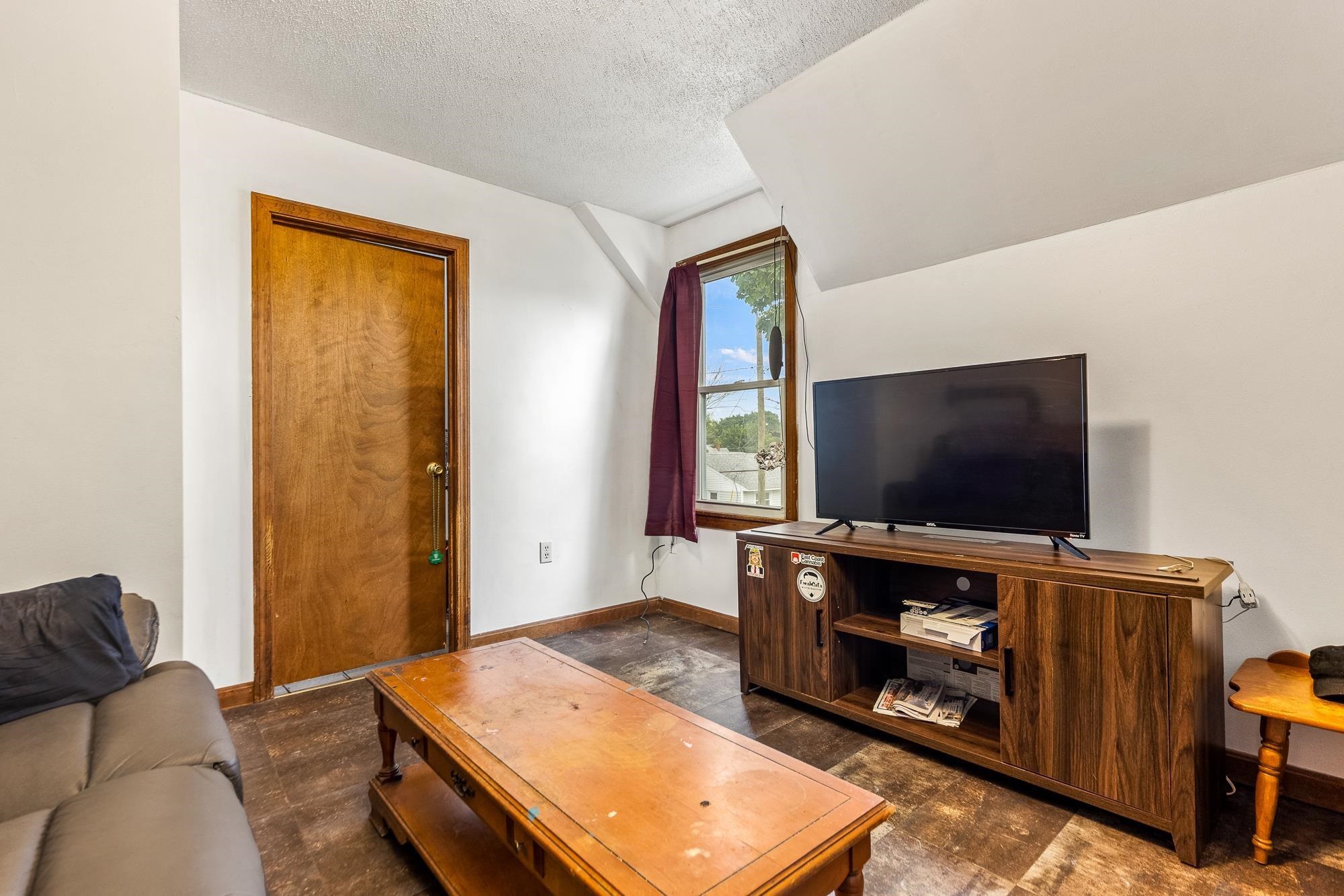 11 Cleveland Street Property Photo 28