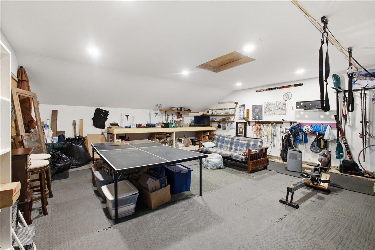 243 Biscayne Heights Property Photo 27