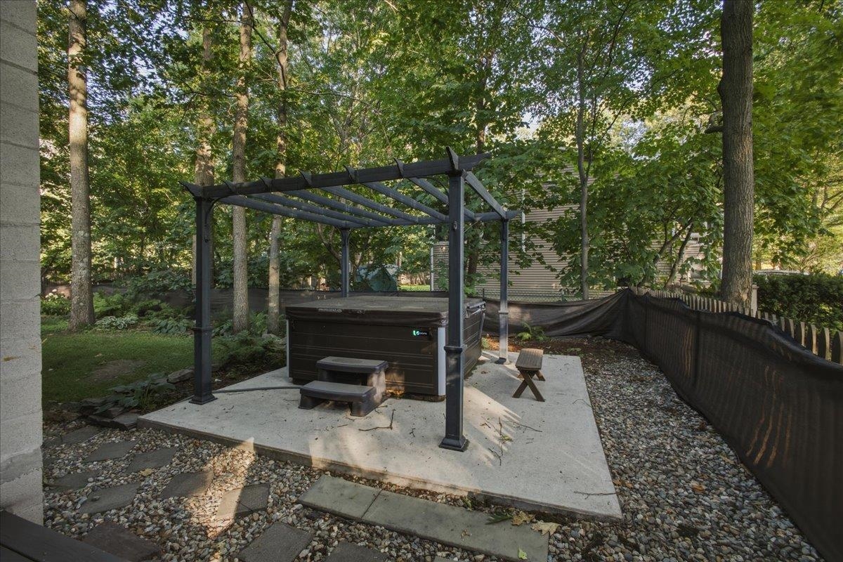 243 Biscayne Heights Property Photo 35