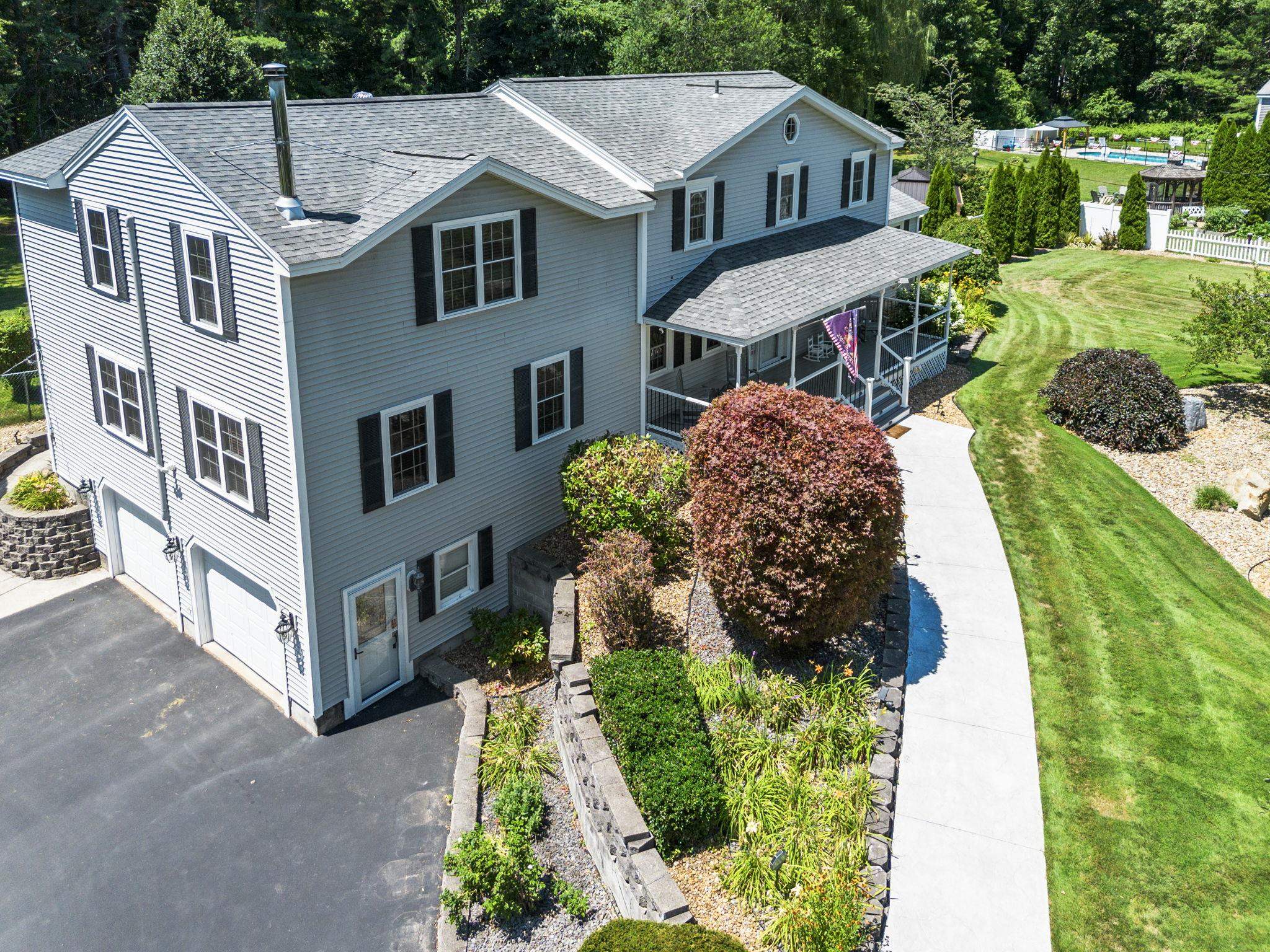 8 Forest Street Property Photo 2