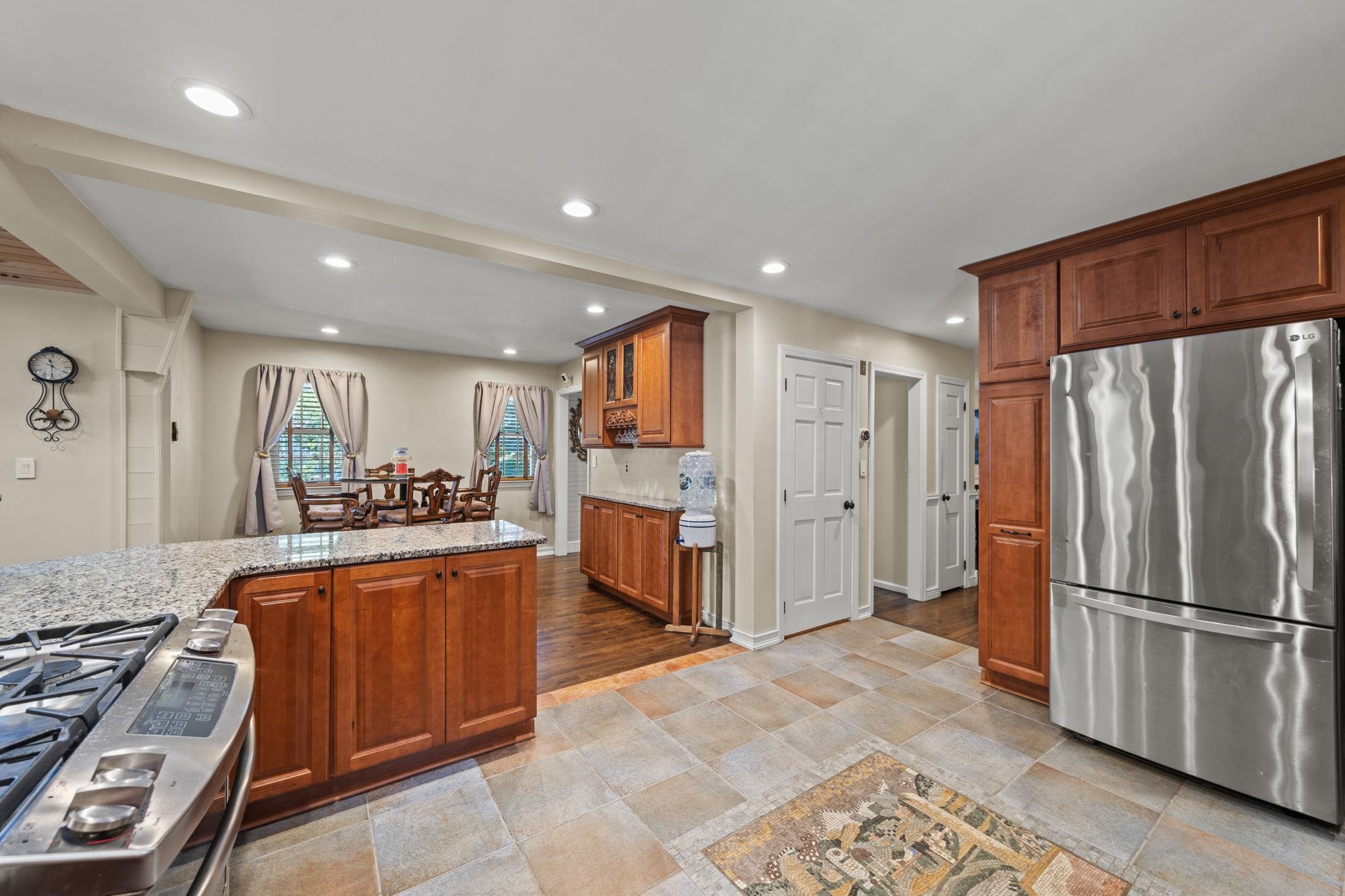 8 Forest Street Property Photo 11