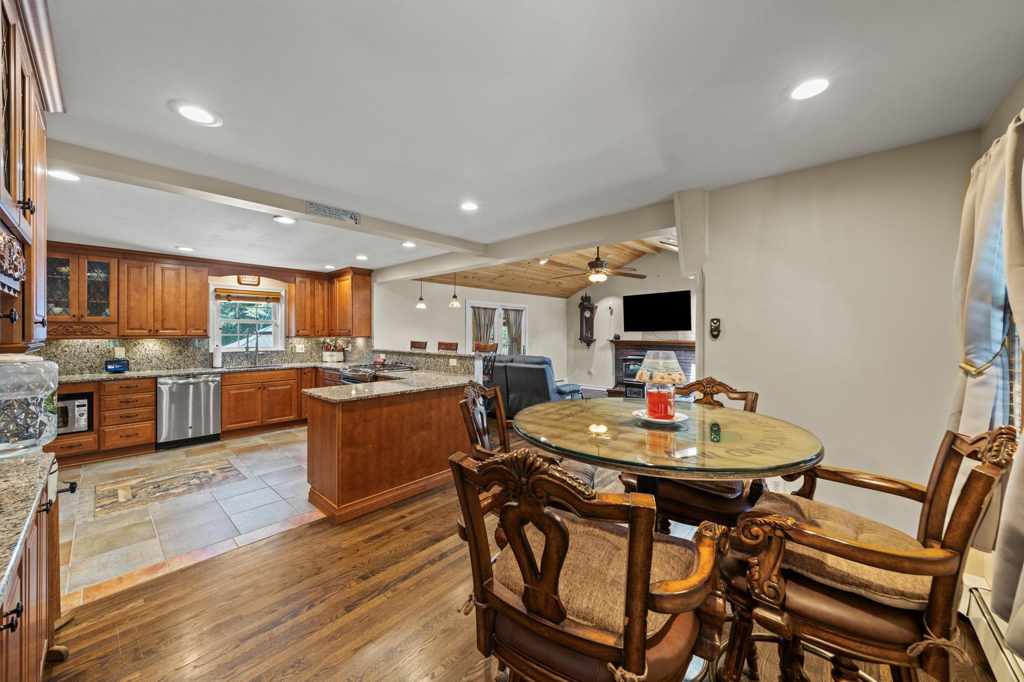 8 Forest Street Property Photo 13