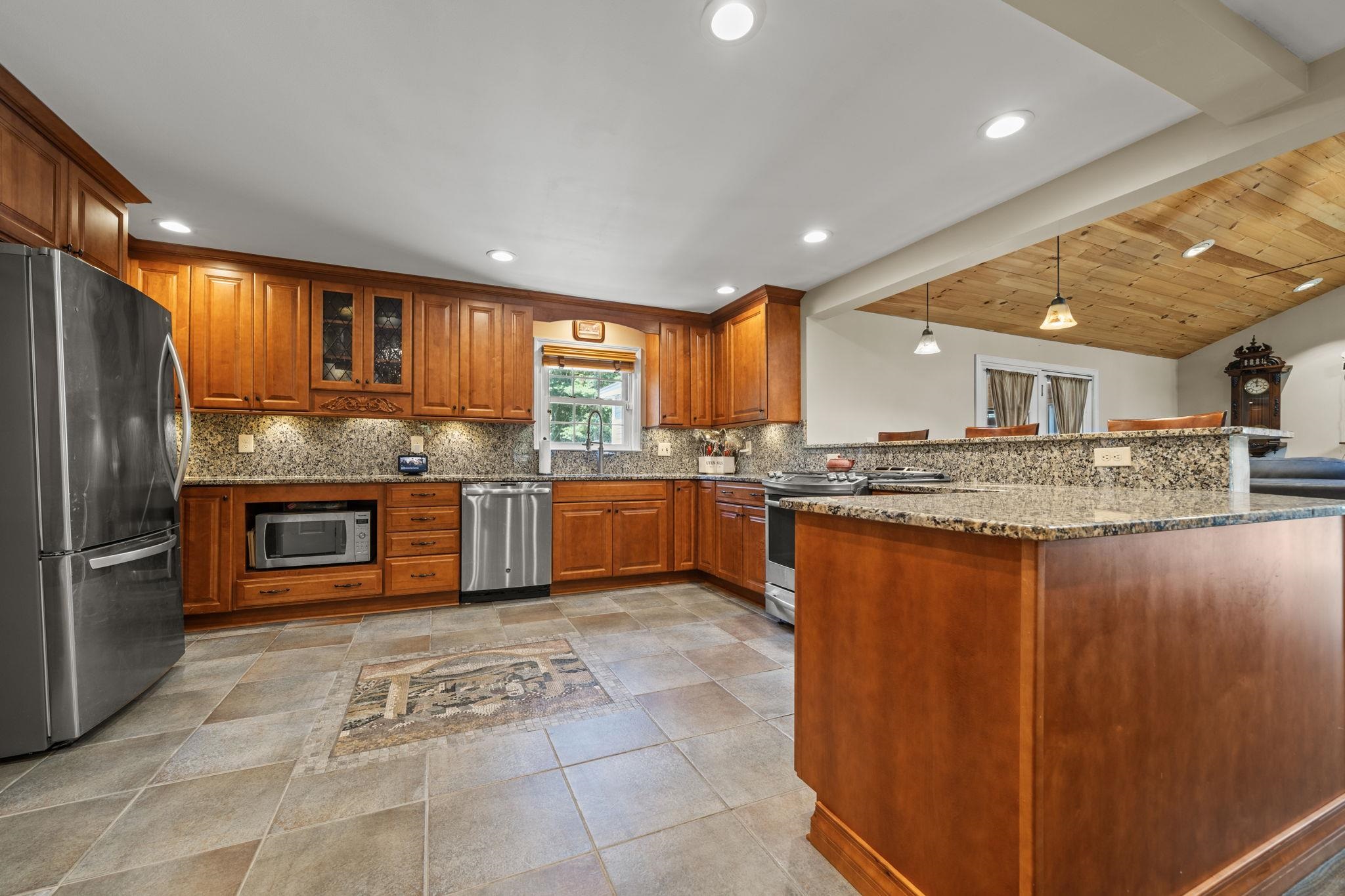 8 Forest Street Property Photo 14