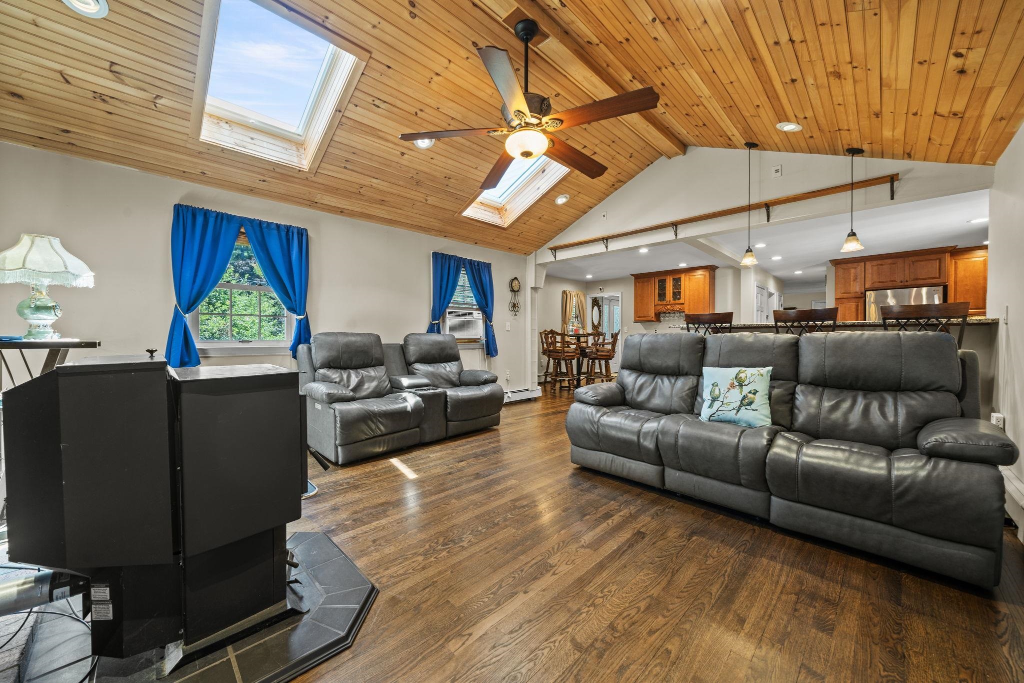 8 Forest Street Property Photo 18