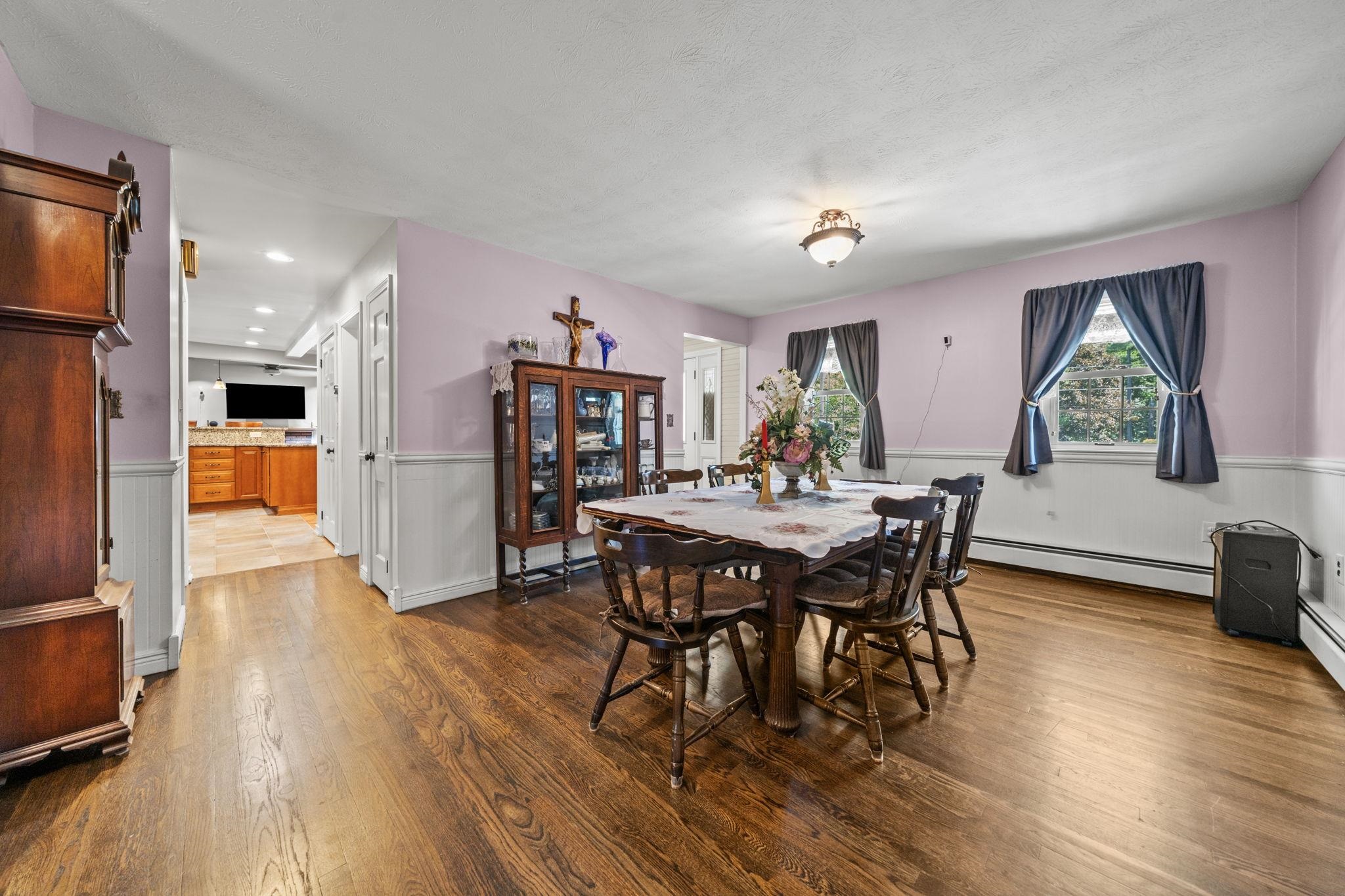 8 Forest Street Property Photo 23