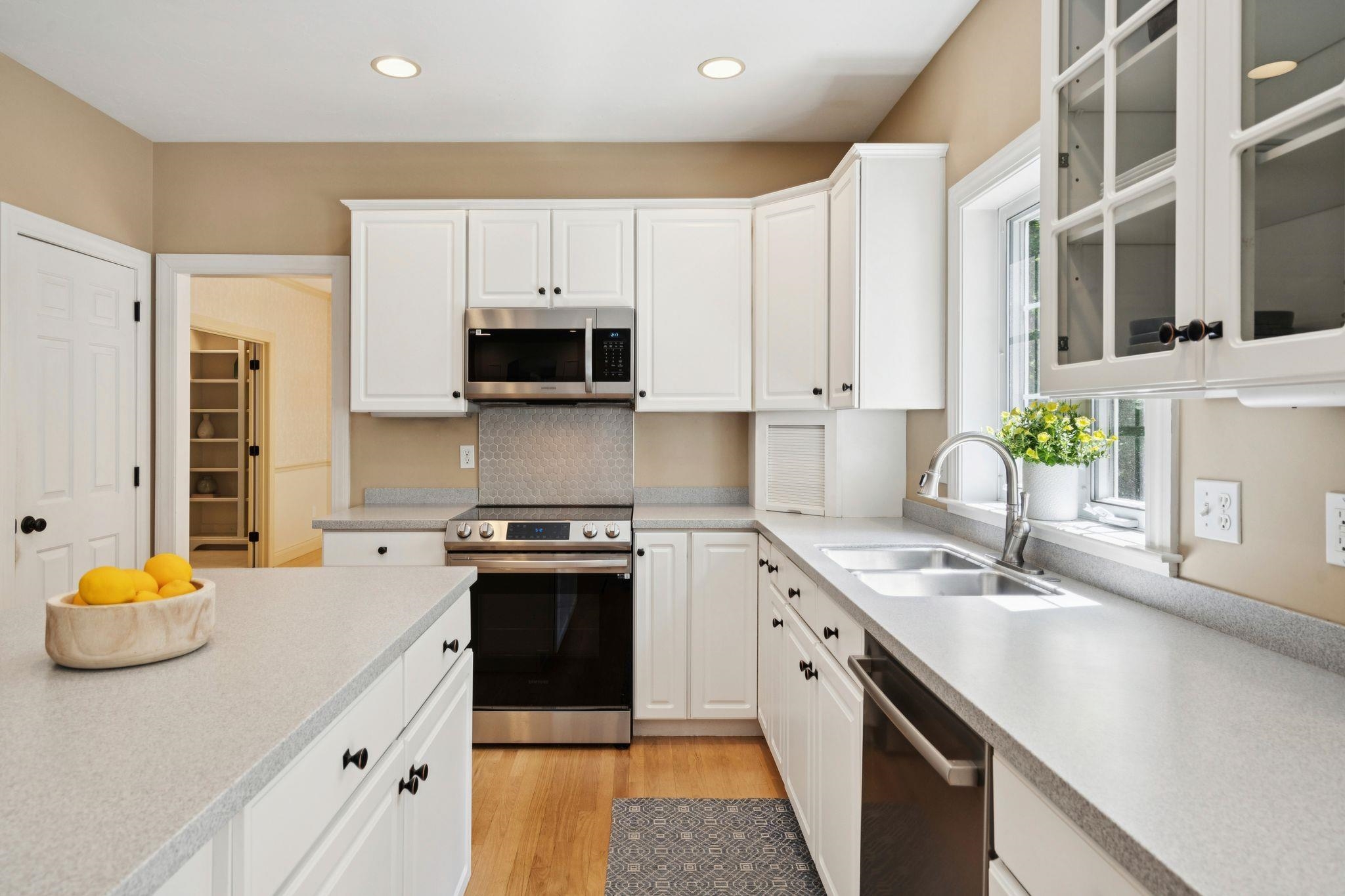 14 Whittier Drive Property Photo 16