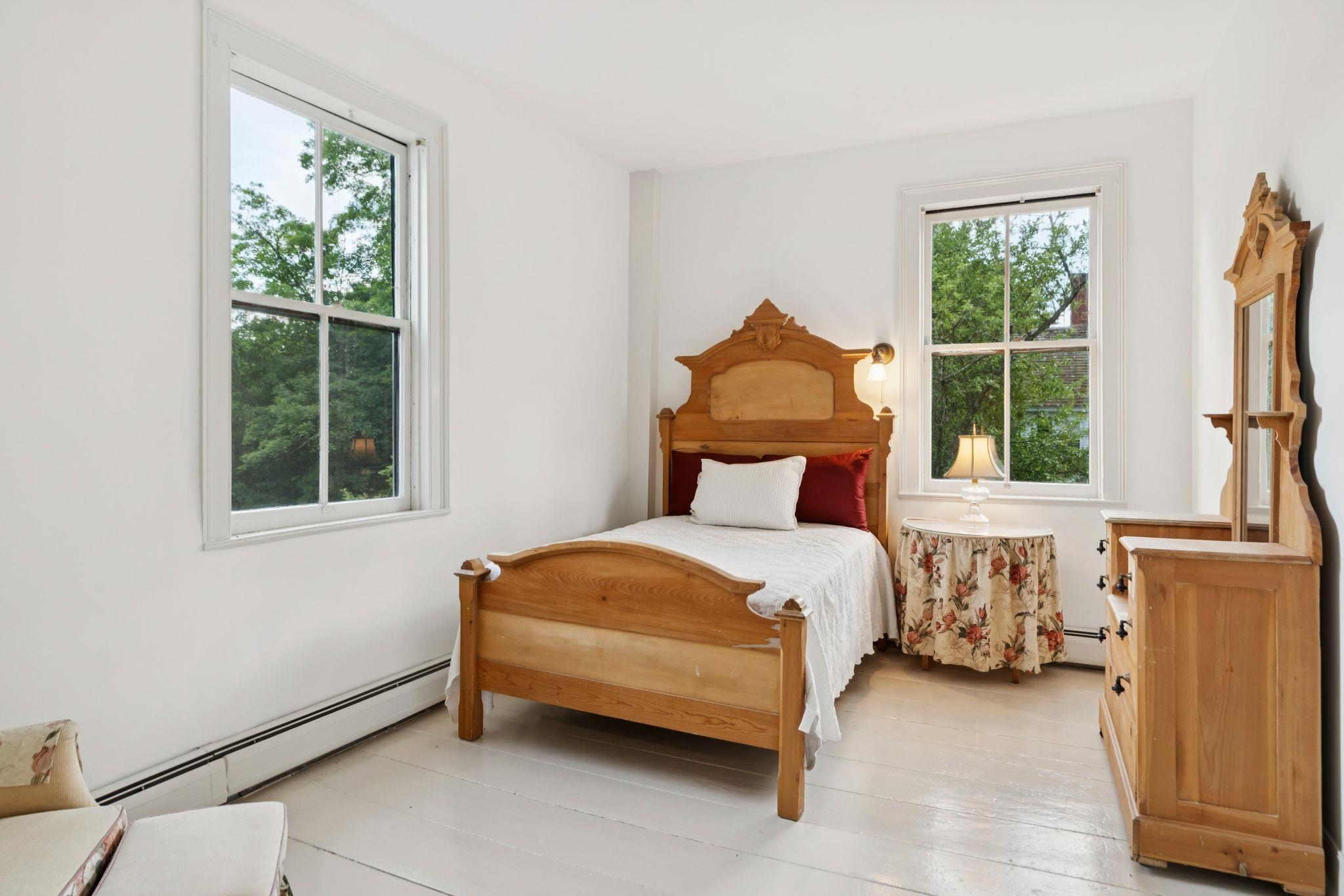 52 School Street Property Photo 39