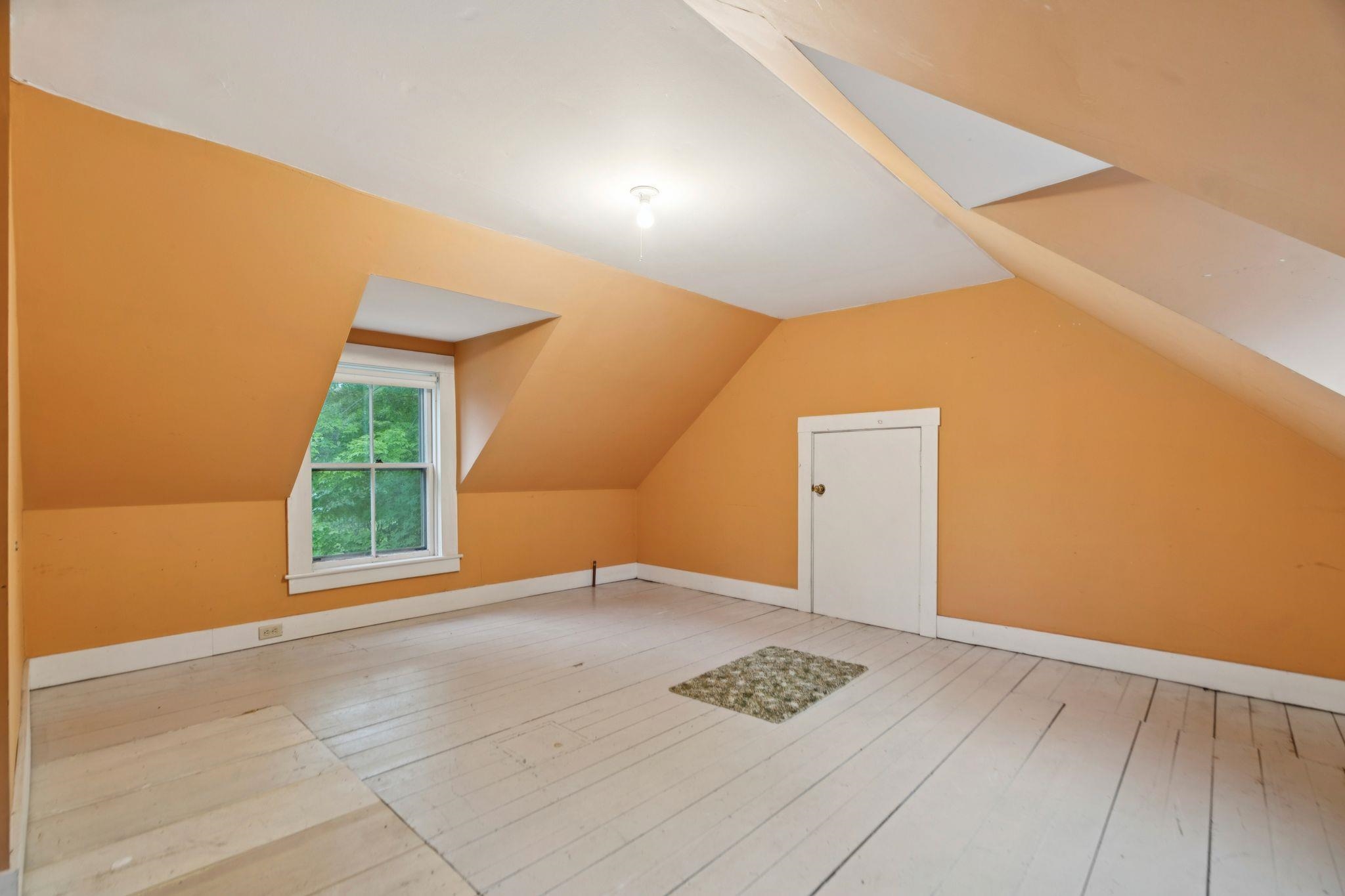 52 School Street Property Photo 43