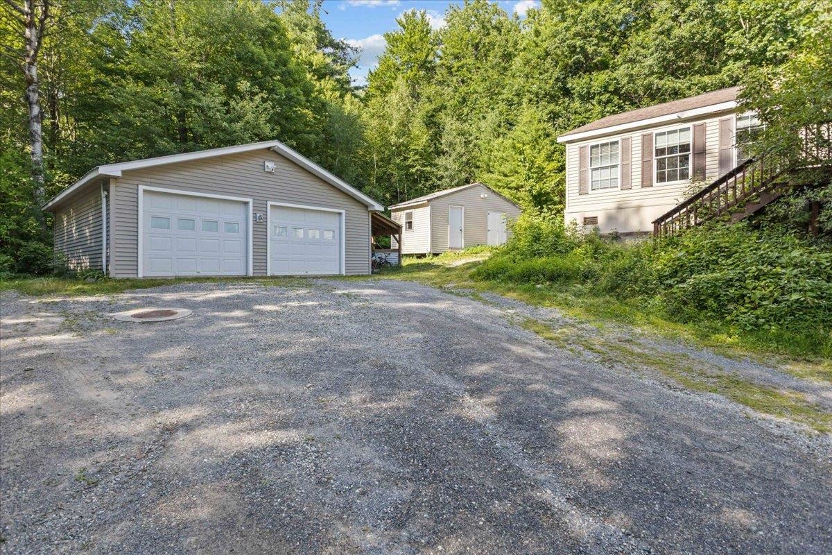 525 Christmas Lane Property Photo 2