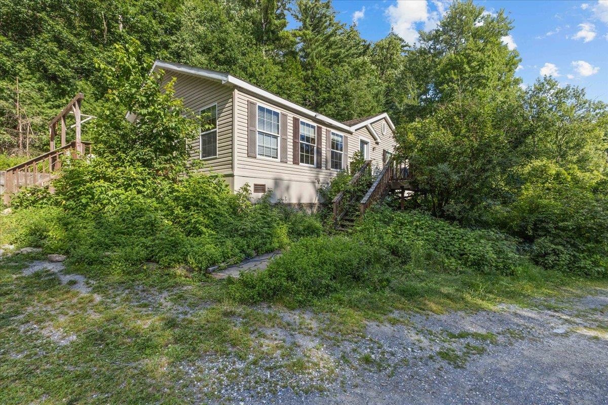 525 Christmas Lane Property Photo 3