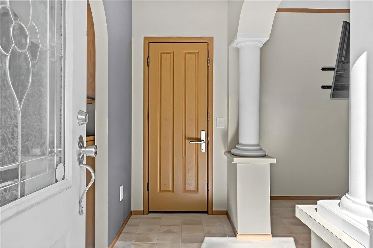 525 Christmas Lane Property Photo 3