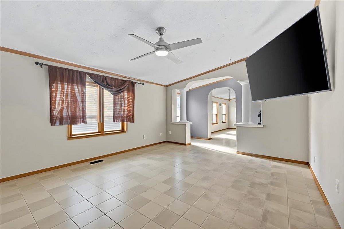 525 Christmas Lane Property Photo 7