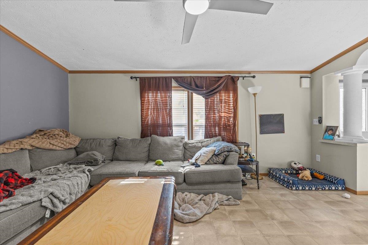 525 Christmas Lane Property Photo 9