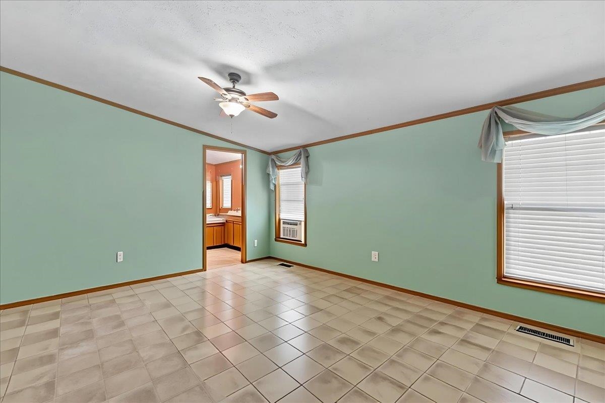 525 Christmas Lane Property Photo 18