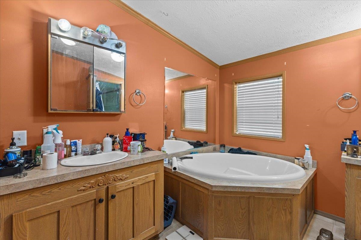 525 Christmas Lane Property Photo 33
