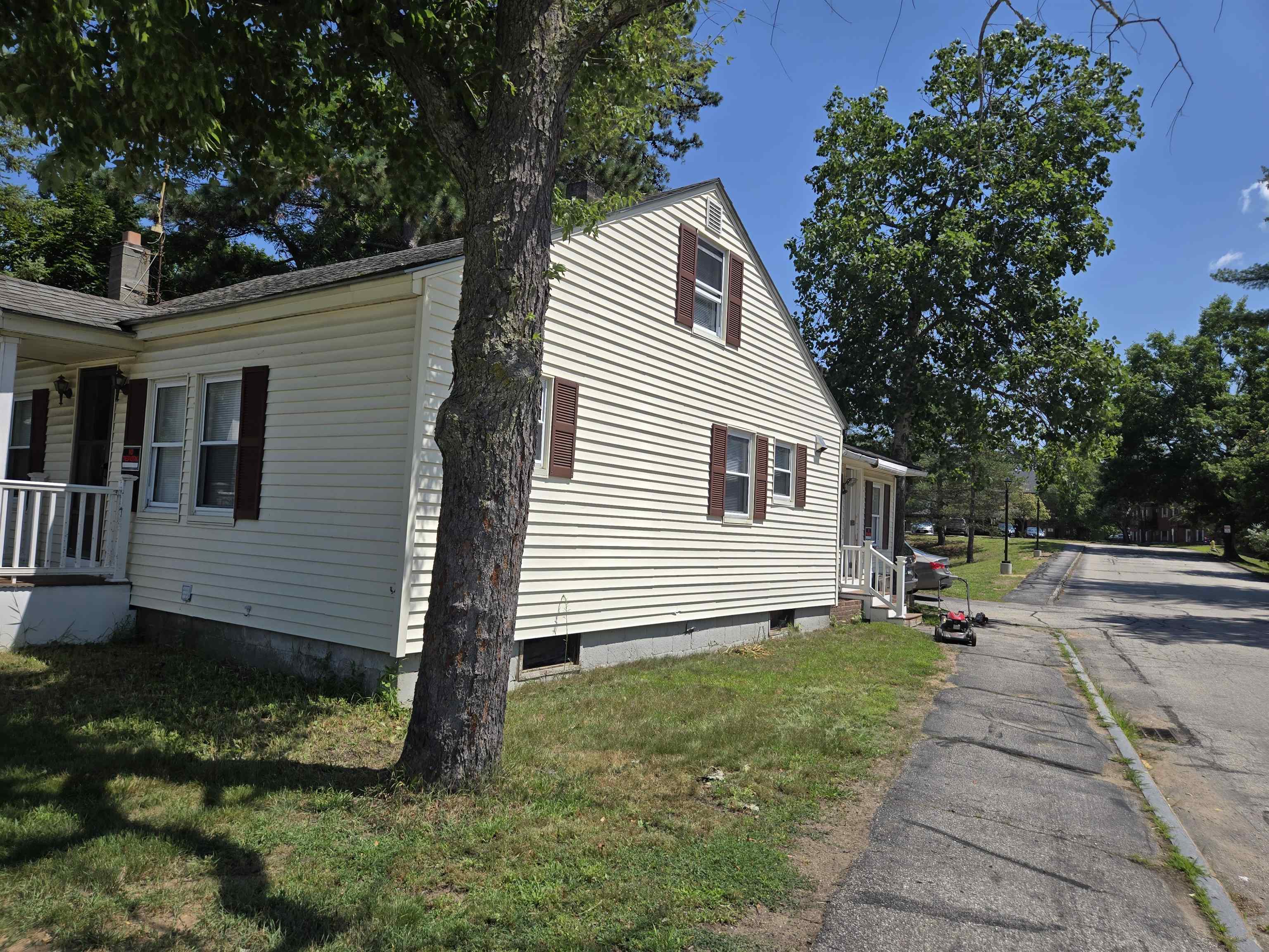 12 E Side Drive Property Photo 3
