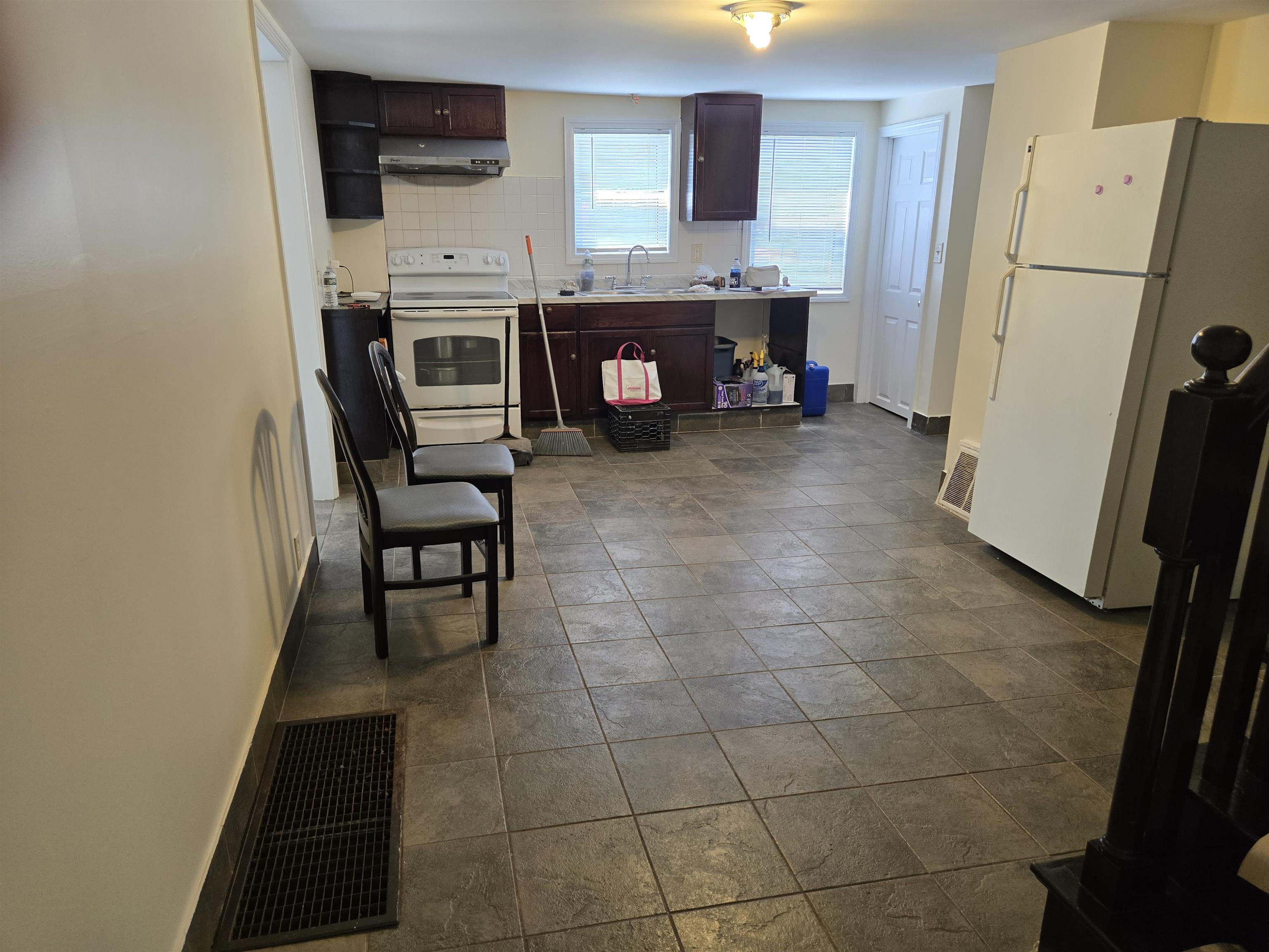 12 E Side Drive Property Photo 8