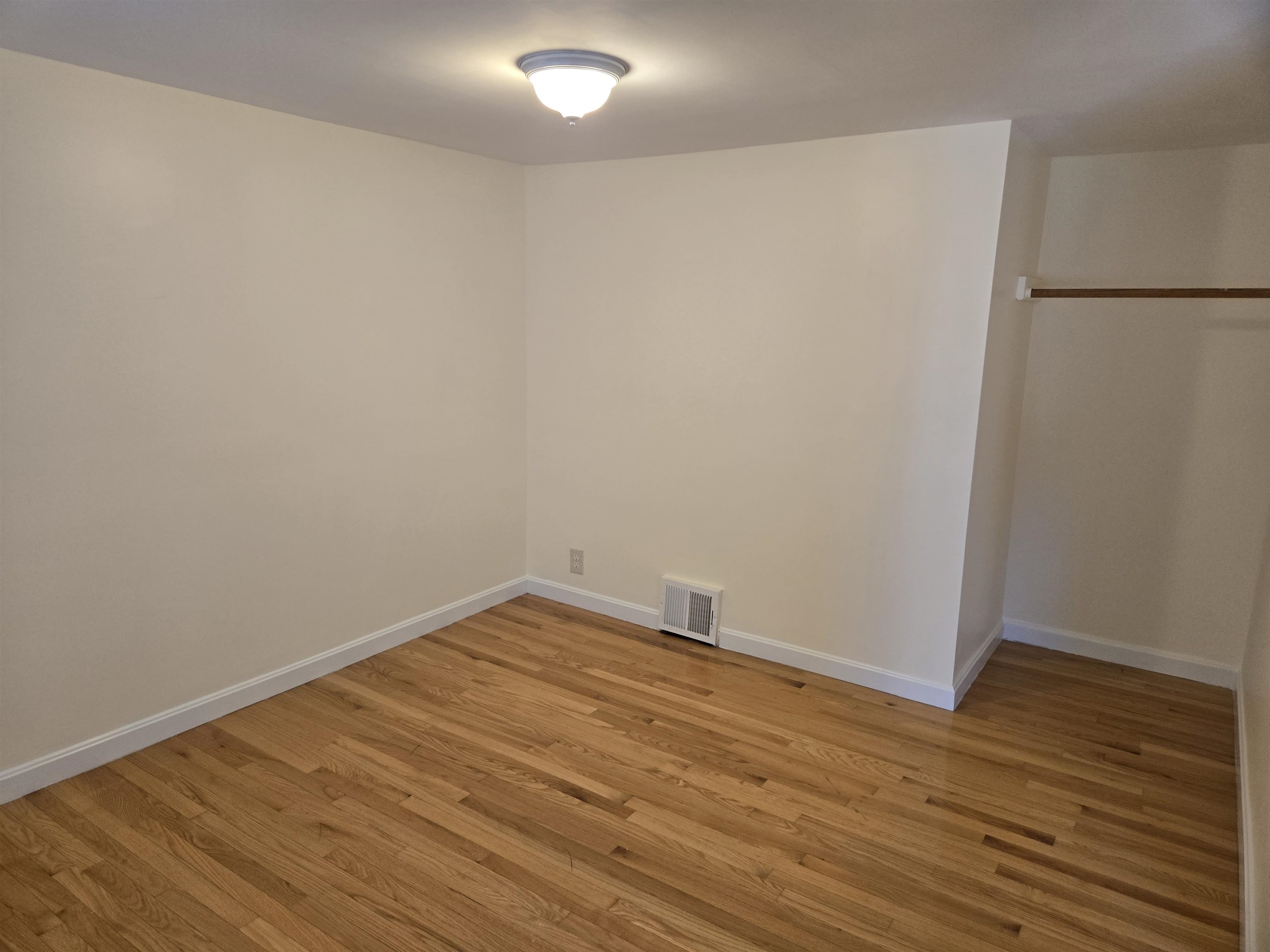 12 E Side Drive Property Photo 14